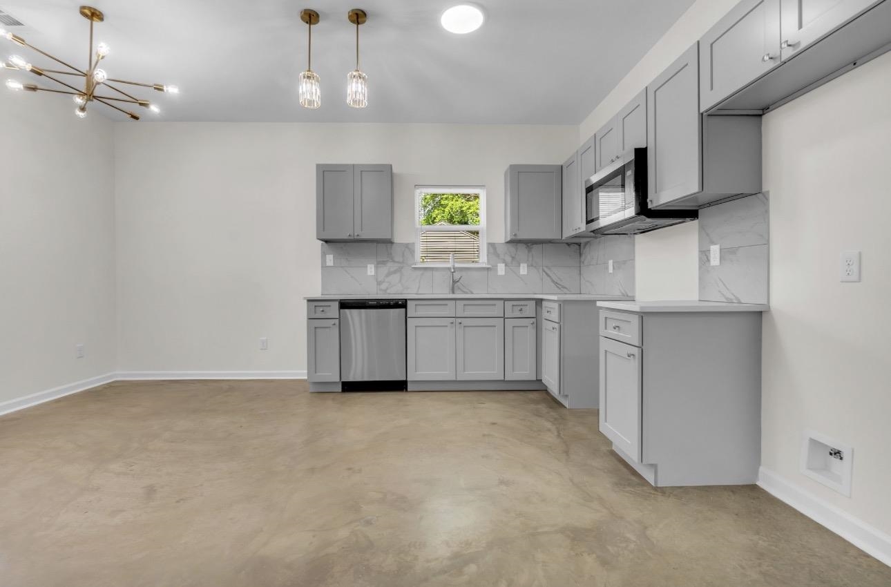 1374 Dow Pl Property Photo 14