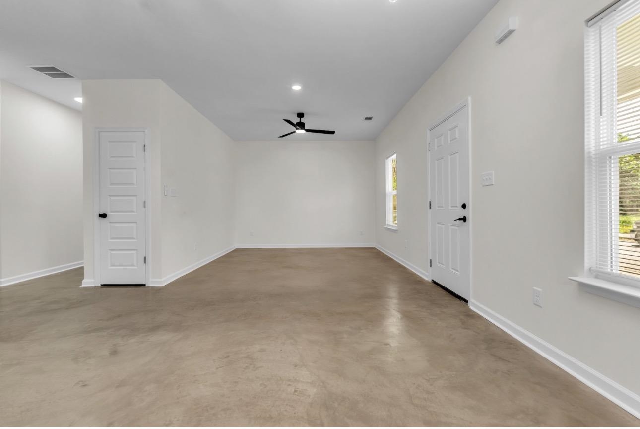 1374 Dow Pl Property Photo 16