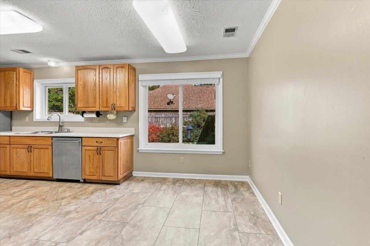 3490 Summerdale Dr Property Photo 10