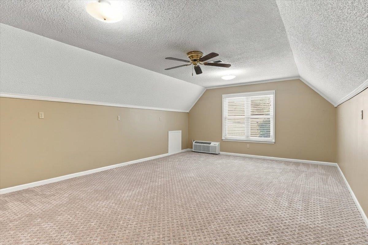 3490 Summerdale Dr Property Photo 23