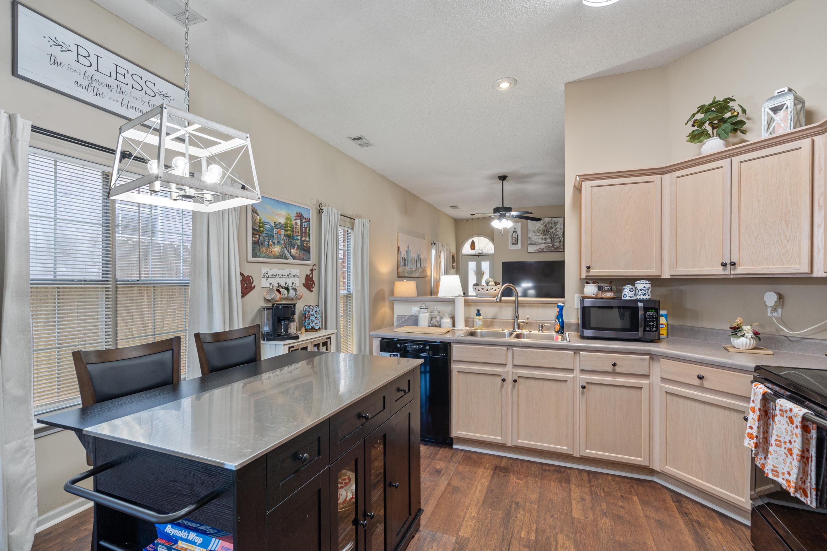 6854 Shorey Ln Property Photo 9