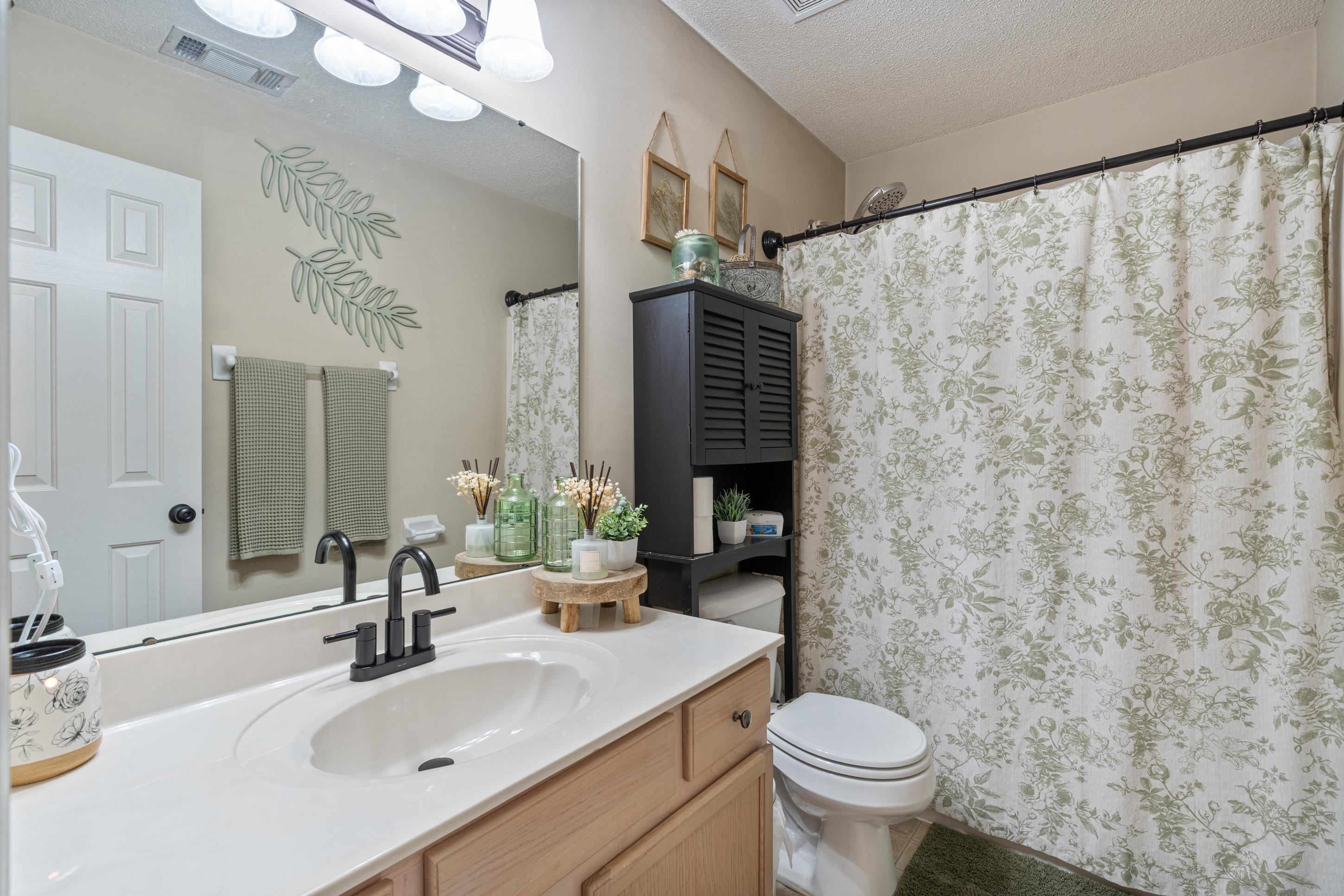 6854 Shorey Ln Property Photo 13