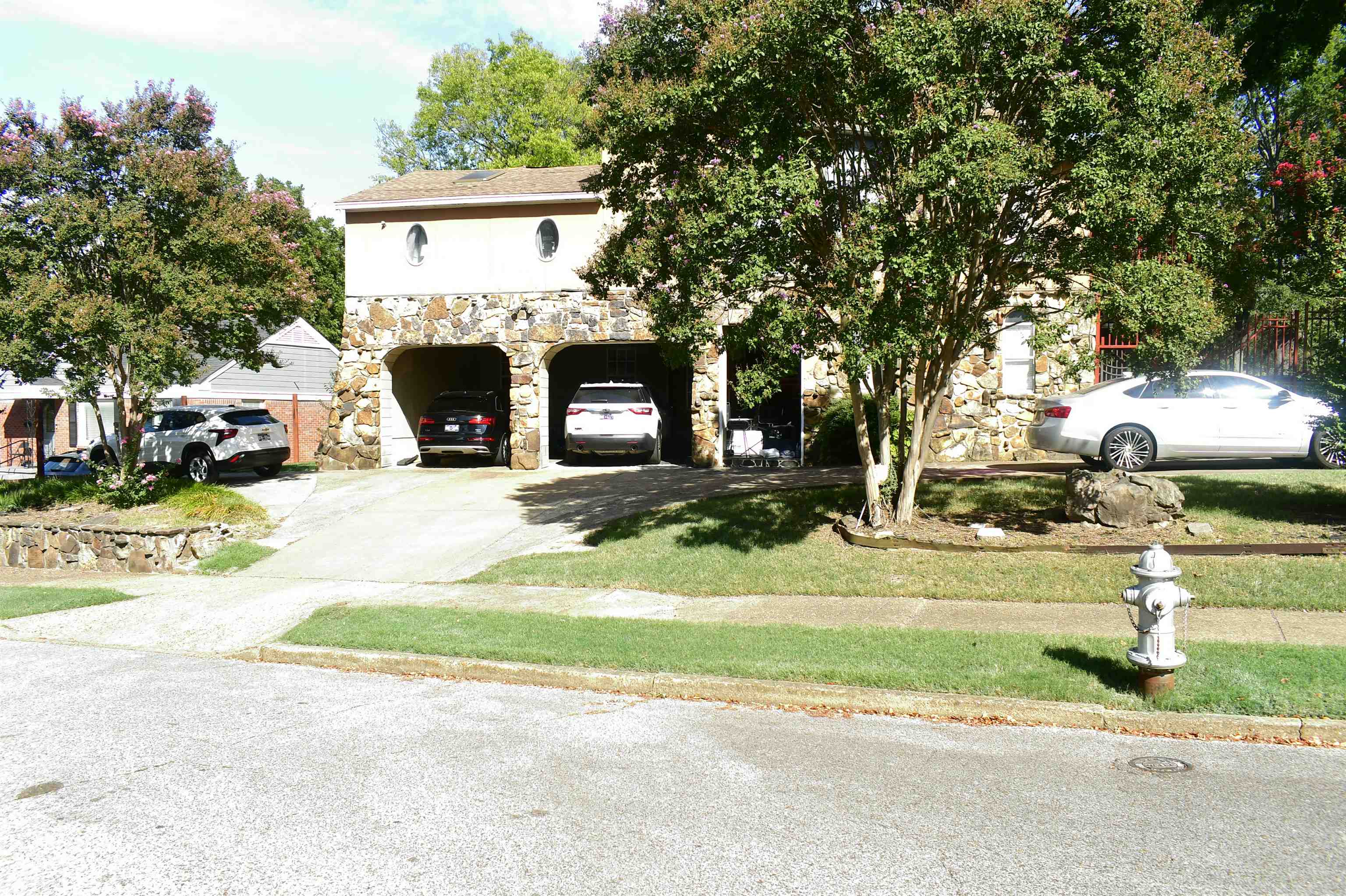 1508 Joanne St Property Photo 1