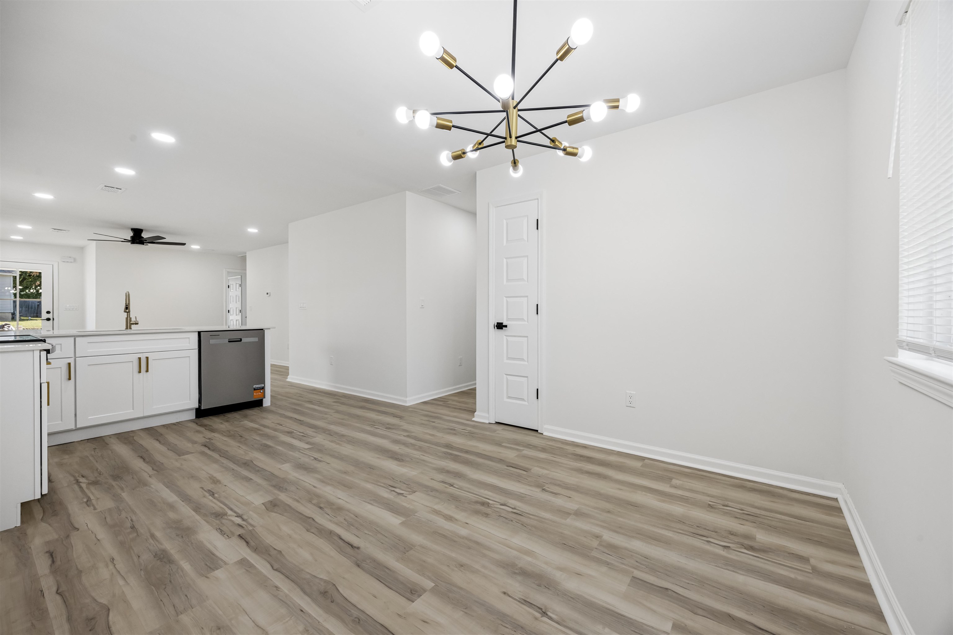 779 Mcconnell St Property Photo 10