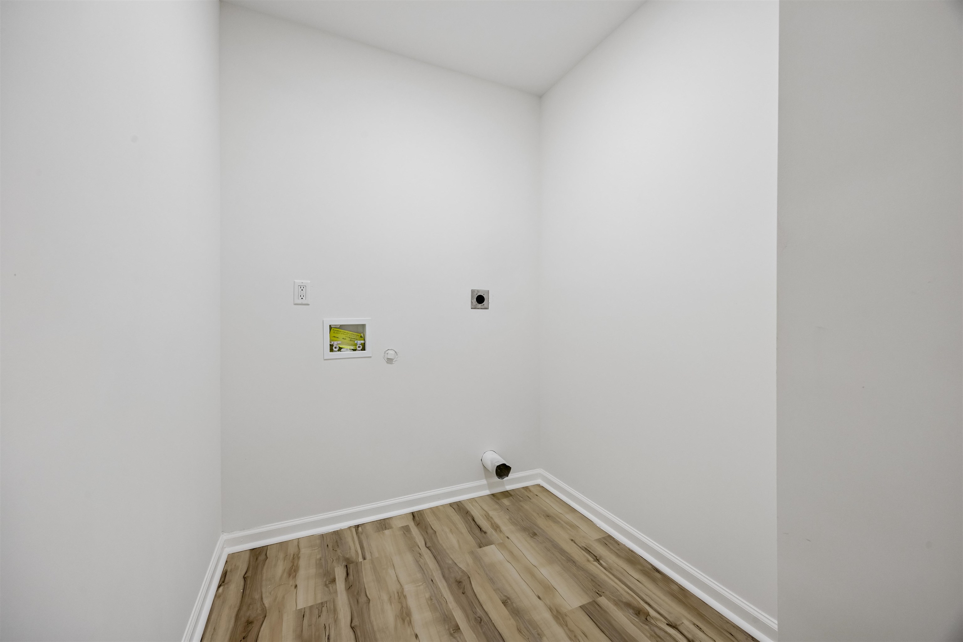 779 Mcconnell St Property Photo 18