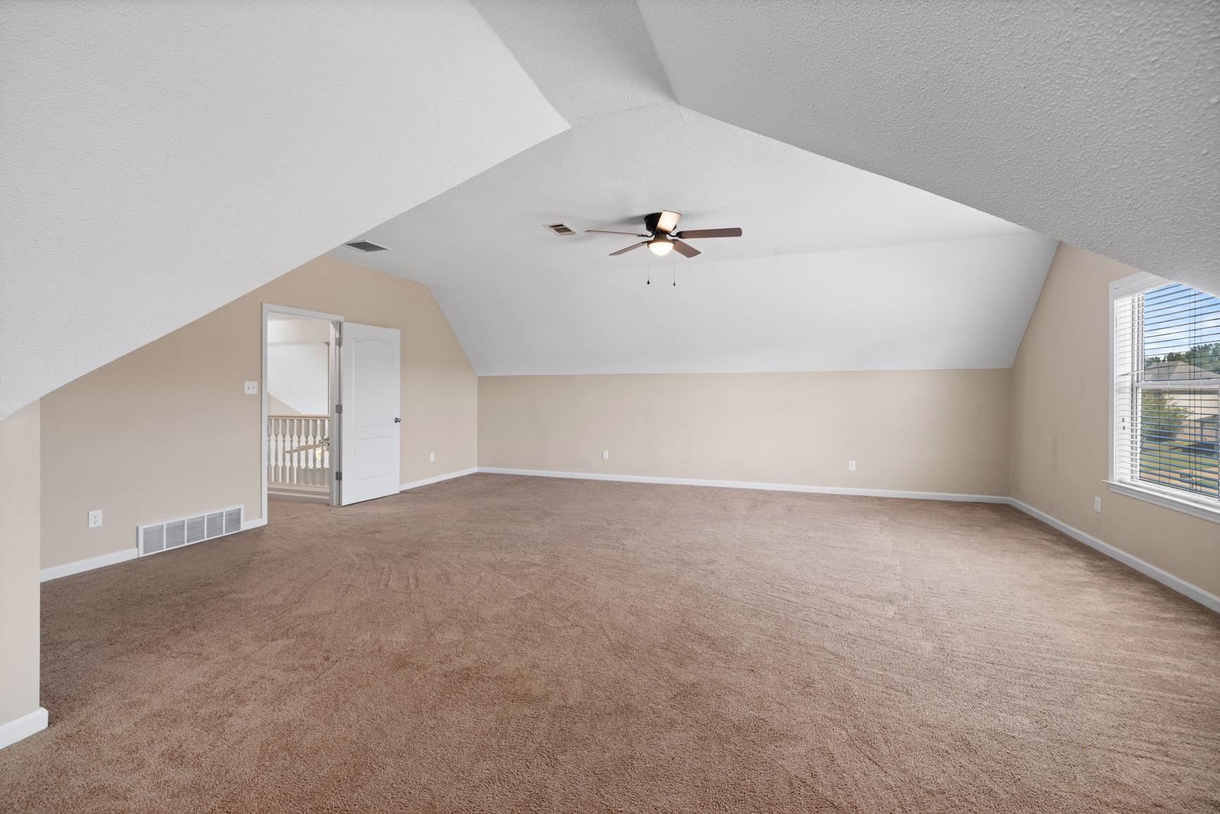 10 Misty Hill Cv Property Photo 32