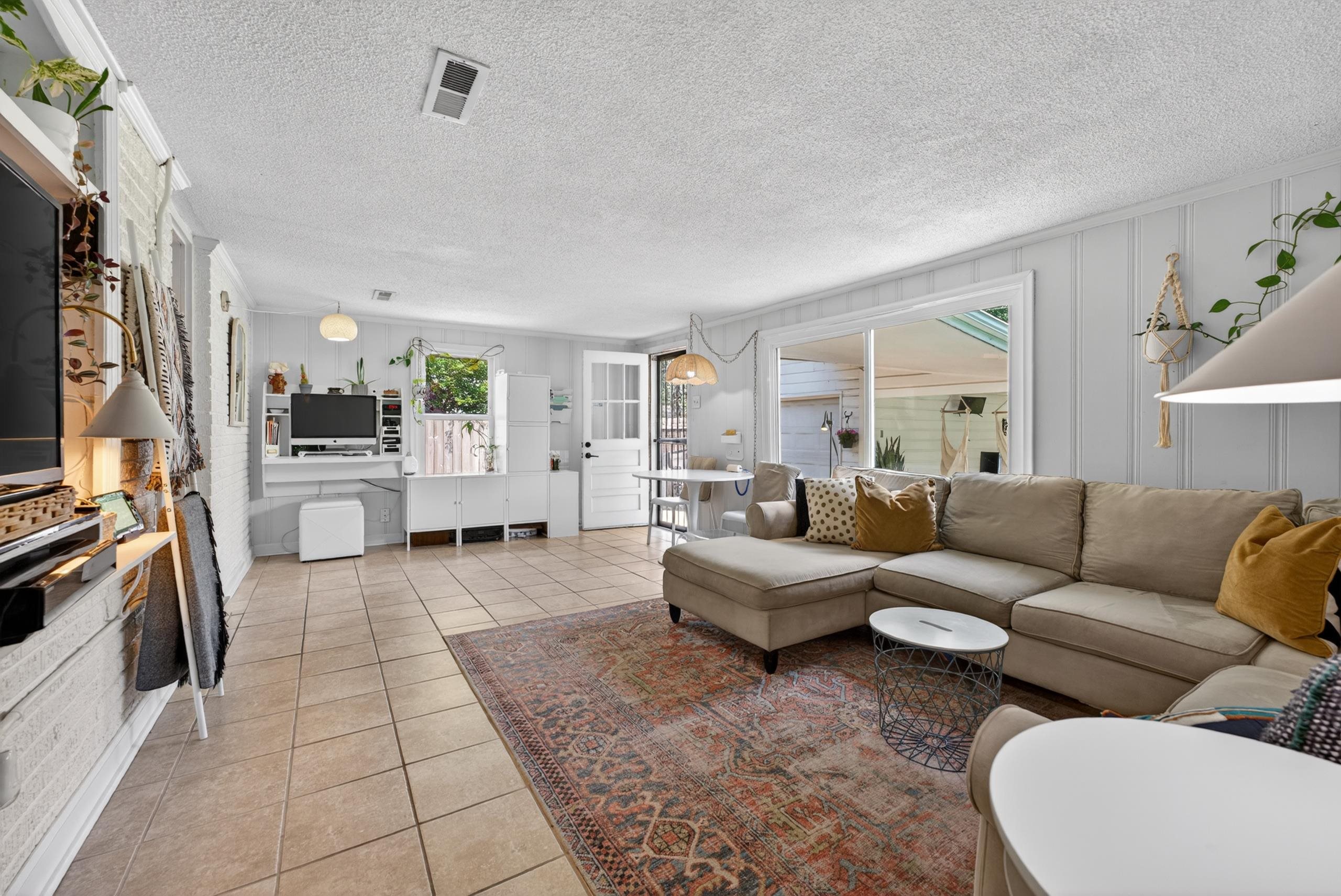 3651 Philwood Ave Property Photo 10