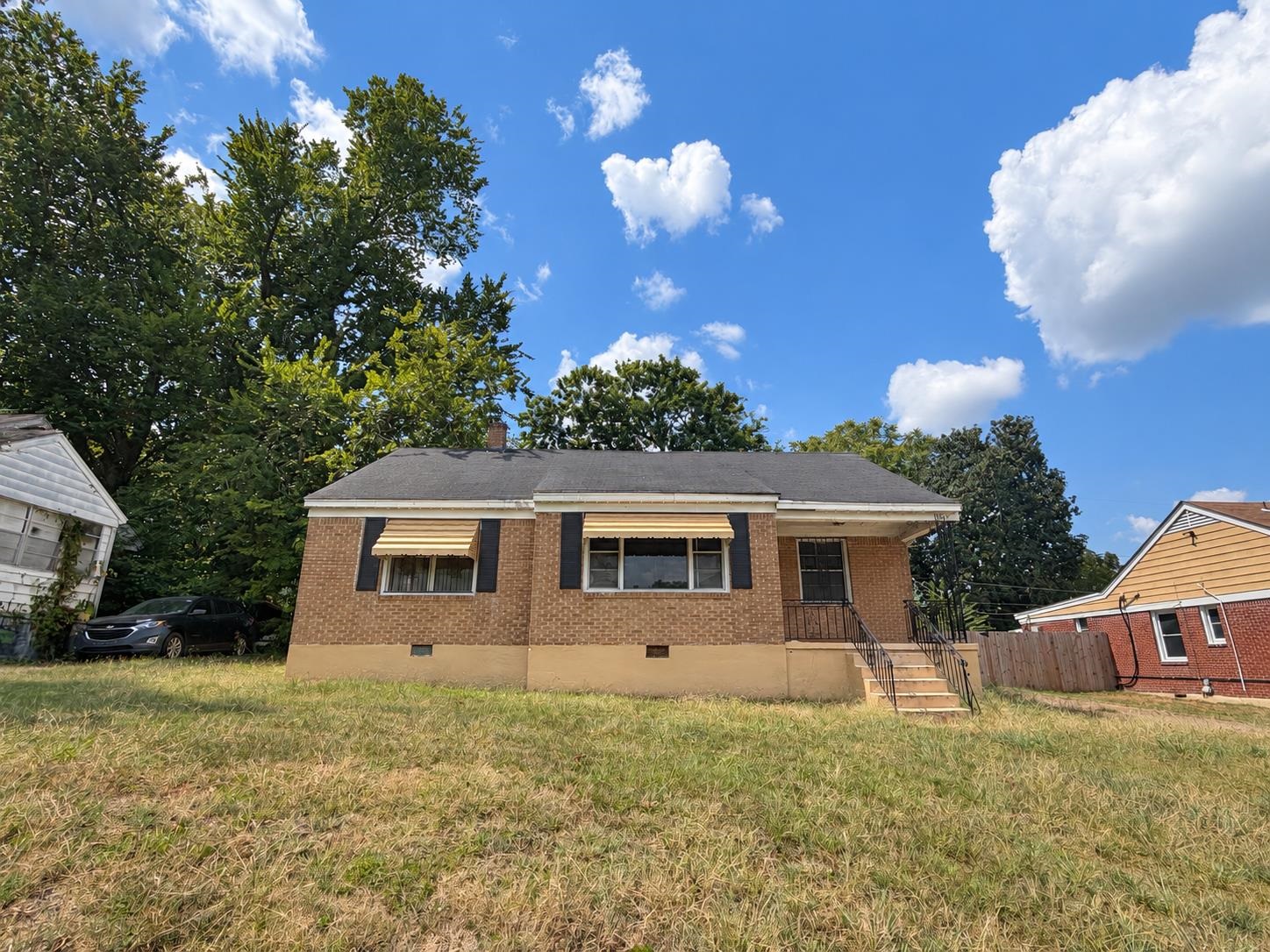 1047 W Shankman Cir Property Photo 1