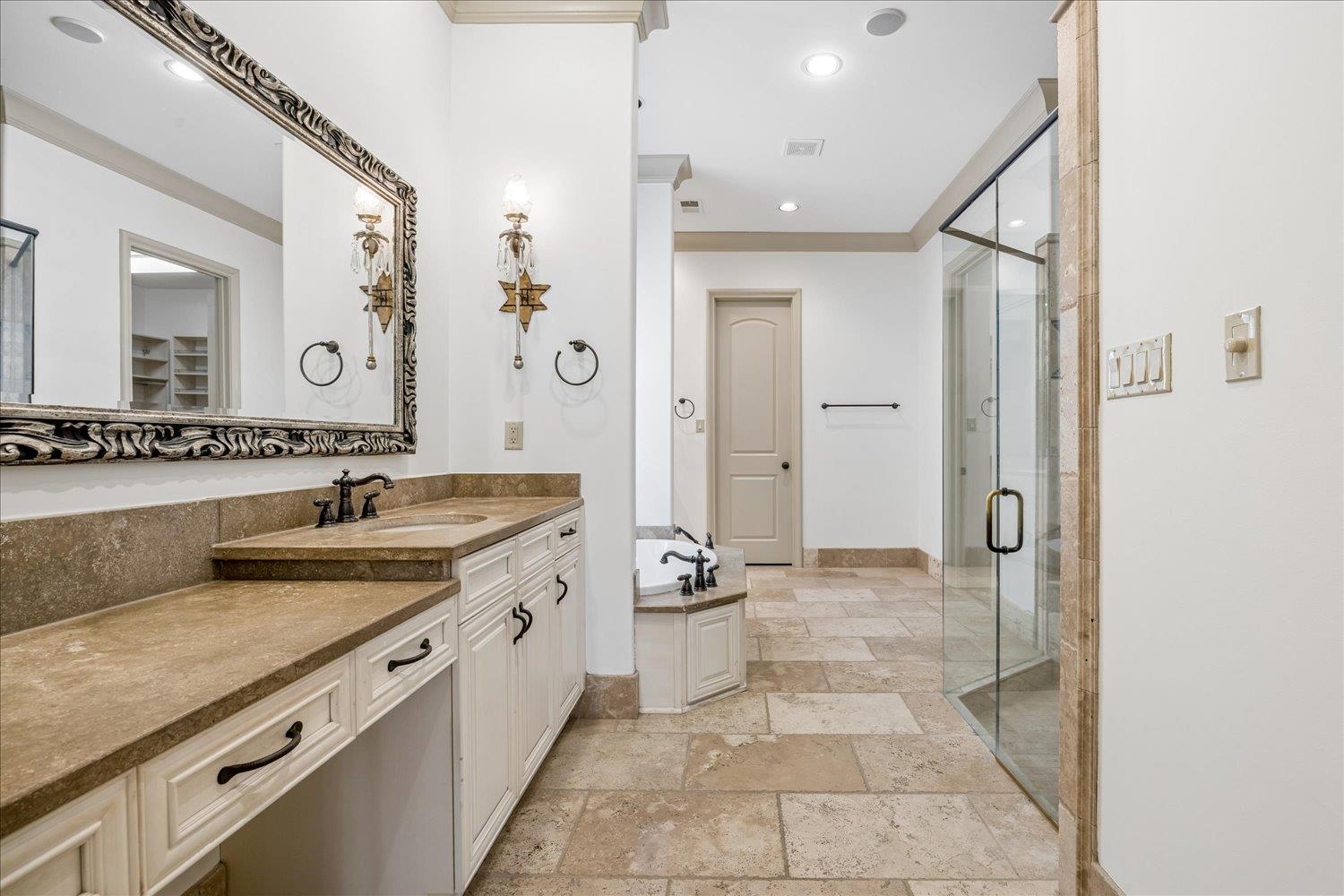 6326 Maison Privee Cv Property Photo 18