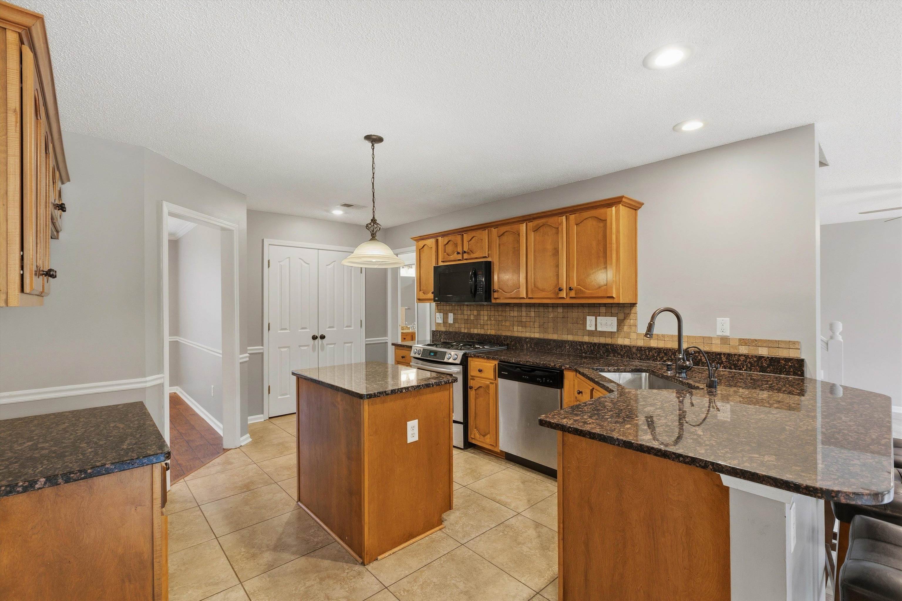 5177 Creek Cv Property Photo 9