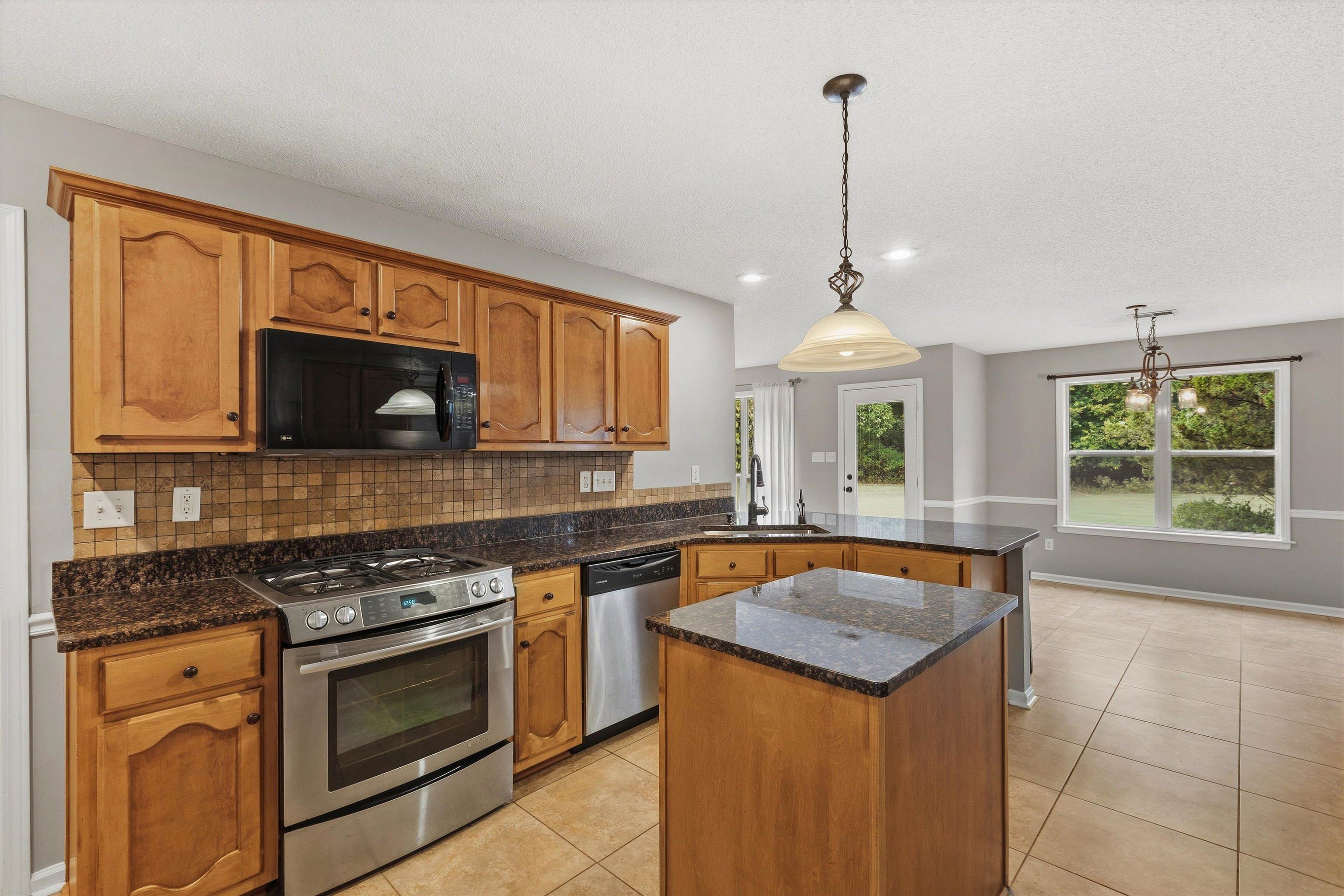 5177 Creek Cv Property Photo 10