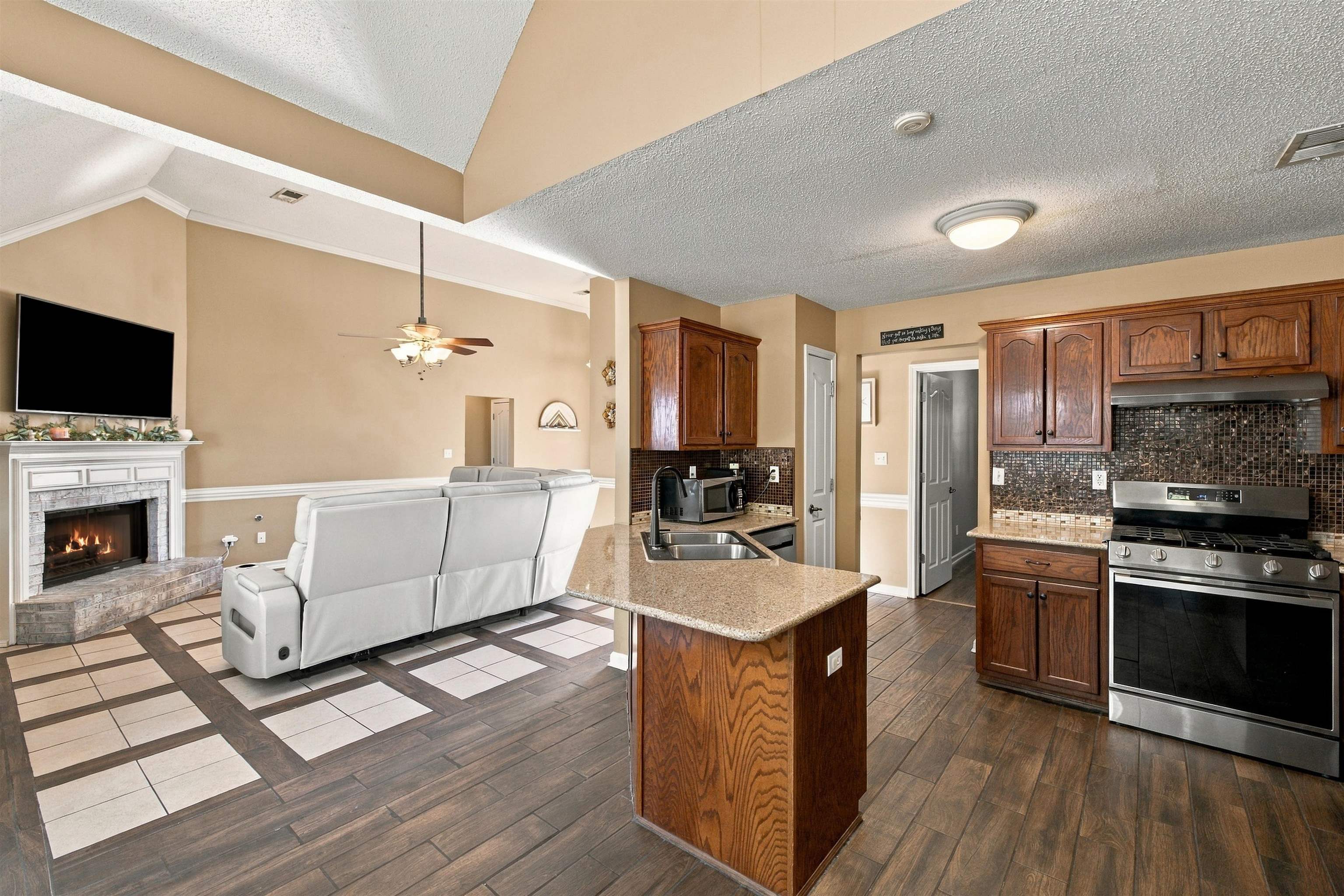 2580 Rasco Rd Property Photo 12