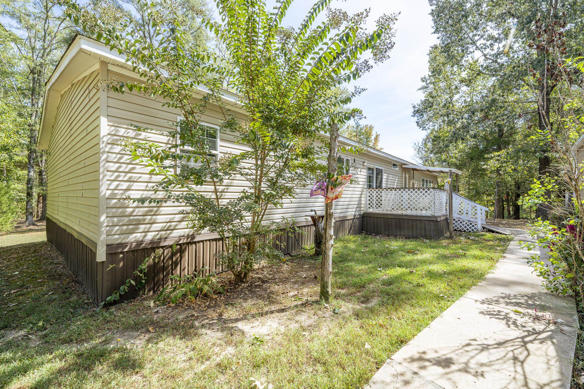 845 Winding Way Property Photo 2