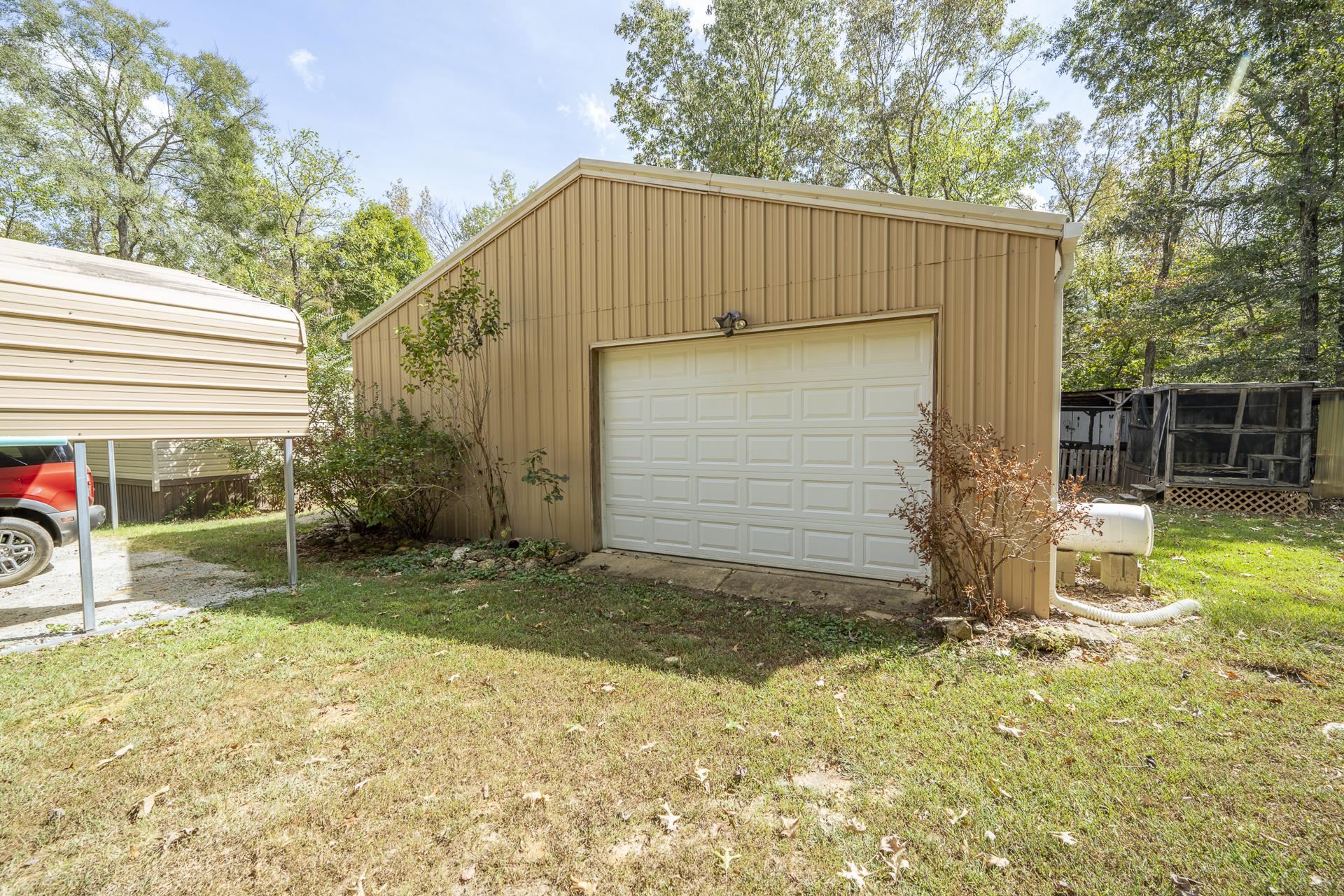 845 Winding Way Property Photo 5