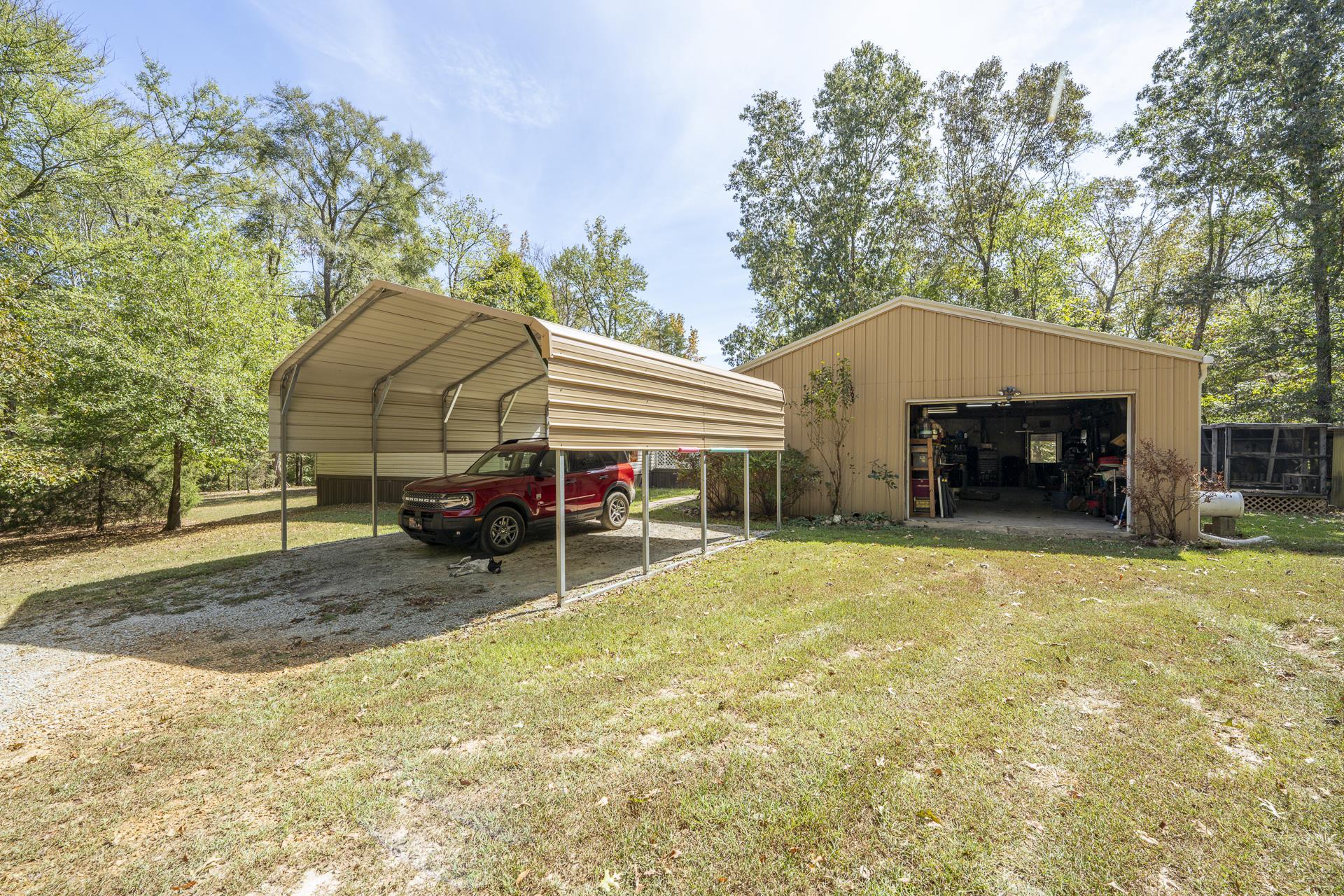 845 Winding Way Property Photo 6