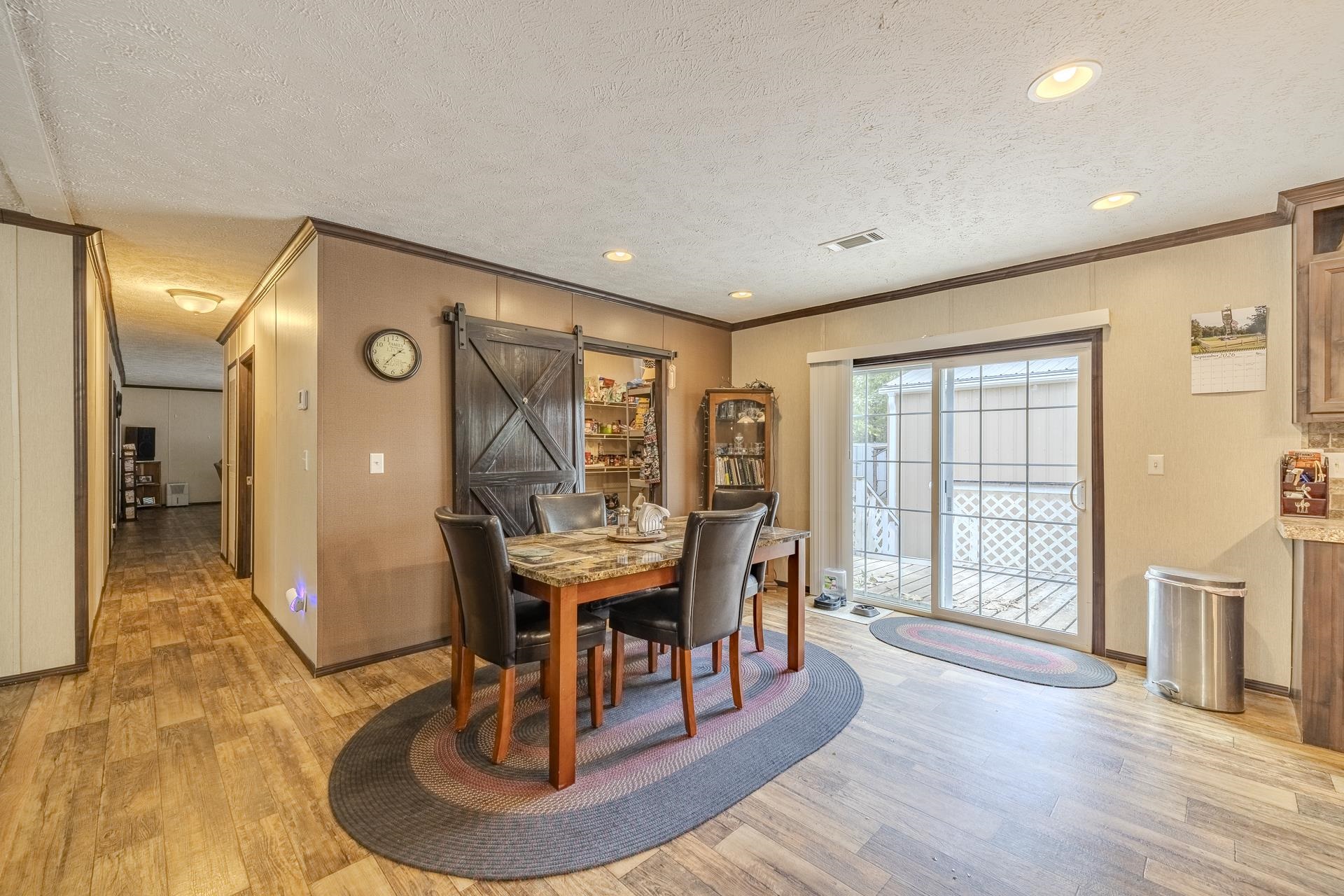 845 Winding Way Property Photo 9
