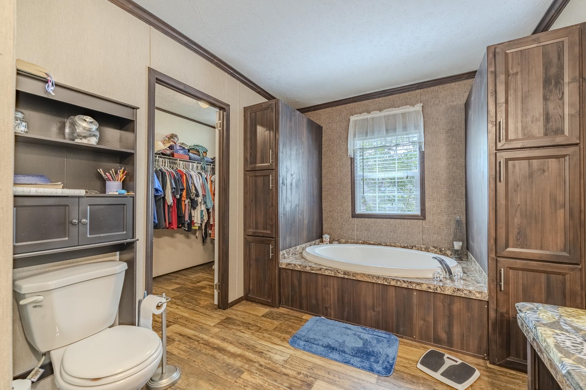 845 Winding Way Property Photo 18