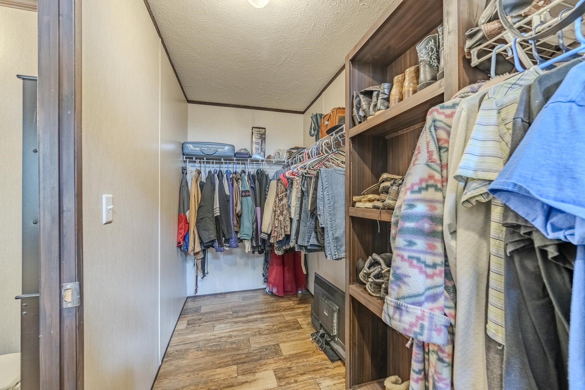 845 Winding Way Property Photo 20