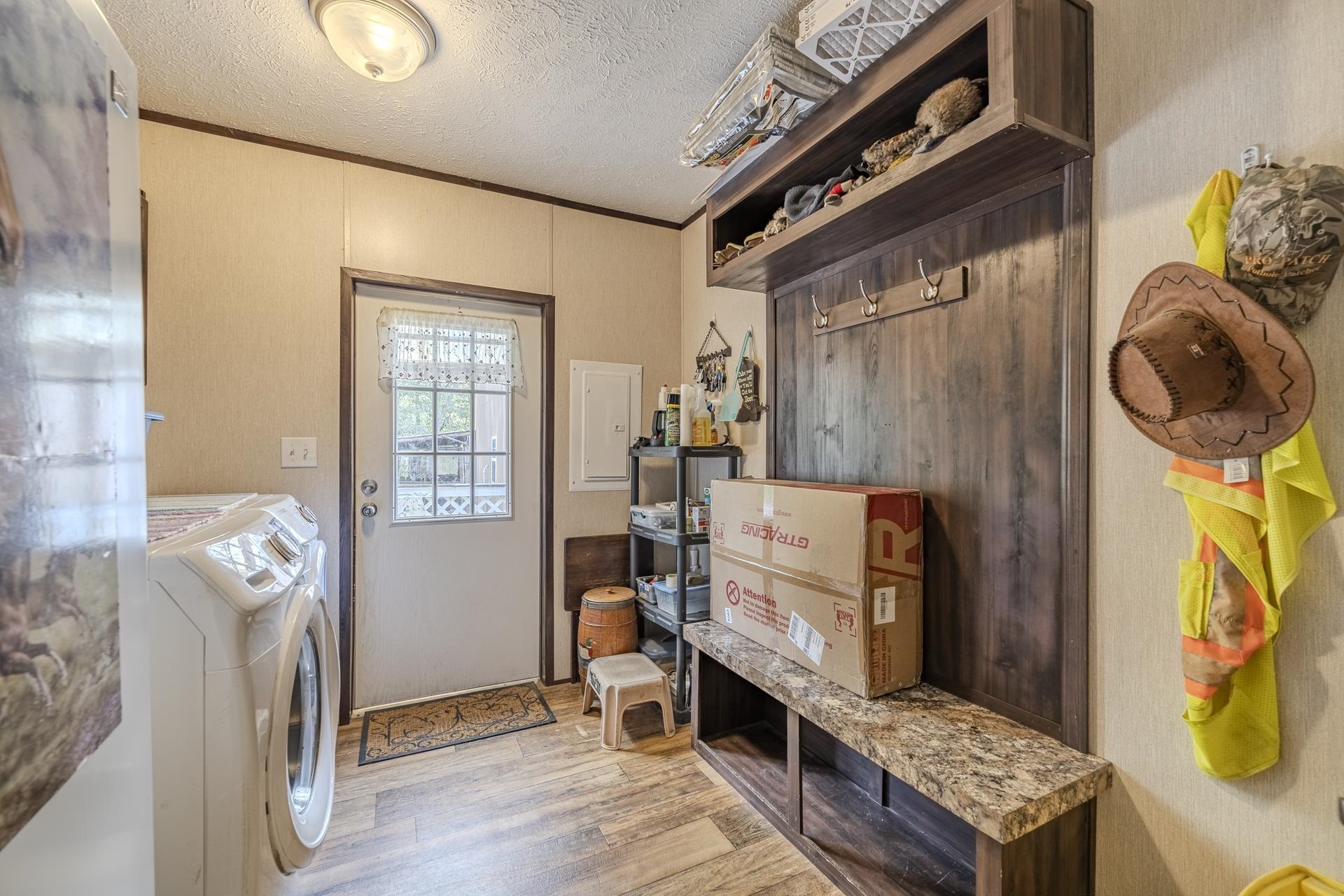 845 Winding Way Property Photo 34