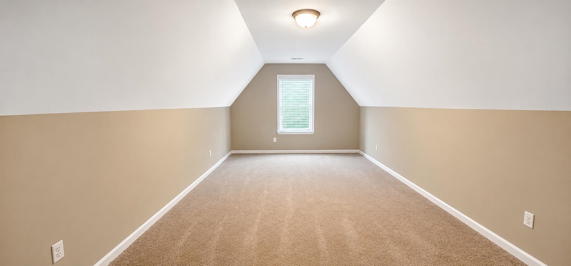 345 Riverdale Dr Property Photo 26