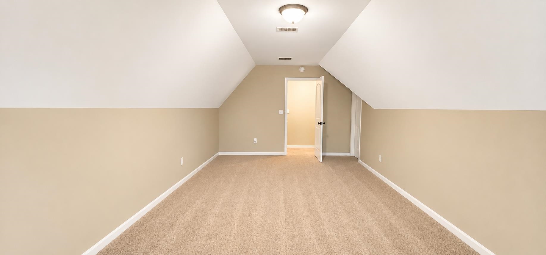 345 Riverdale Dr Property Photo 27