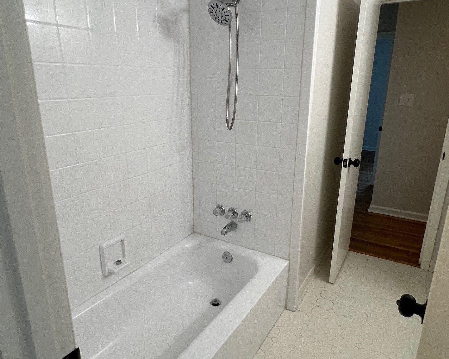 6420 Blenheim Ave Property Photo 10
