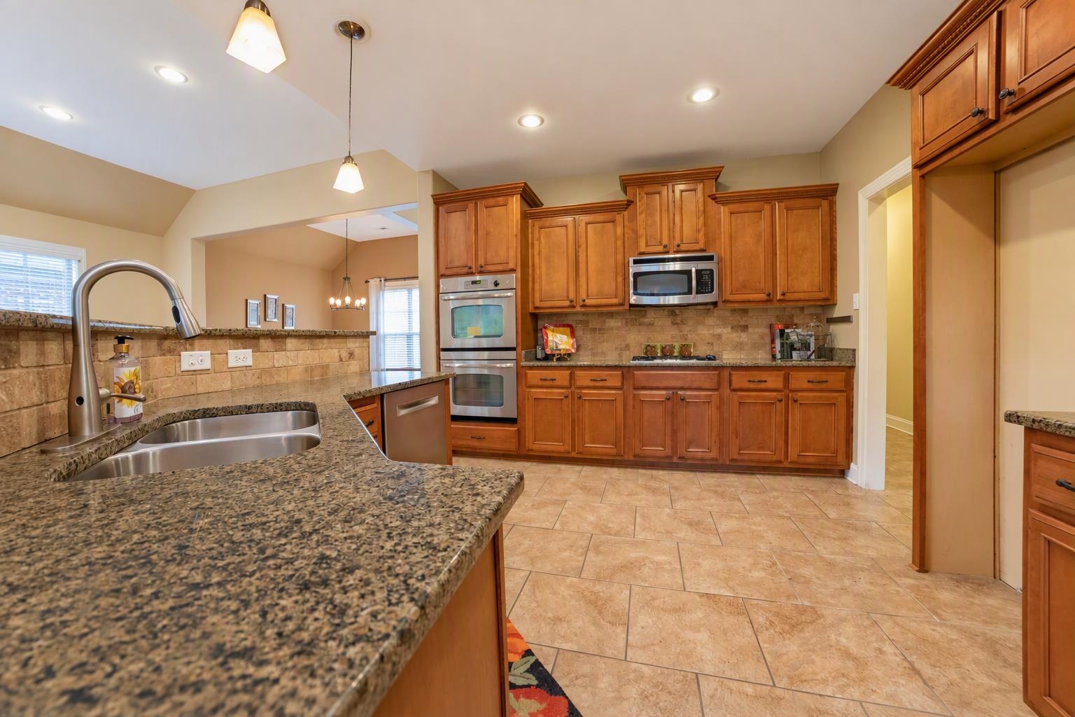 1296 Raindrop Dr Property Photo 9