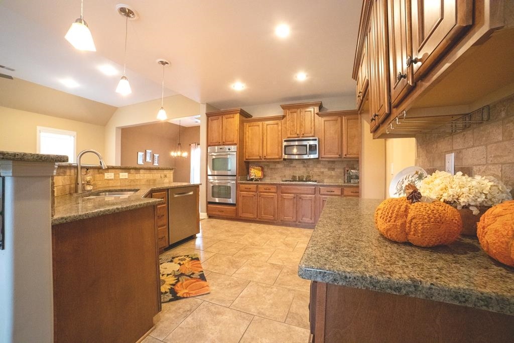 1296 Raindrop Dr Property Photo 10