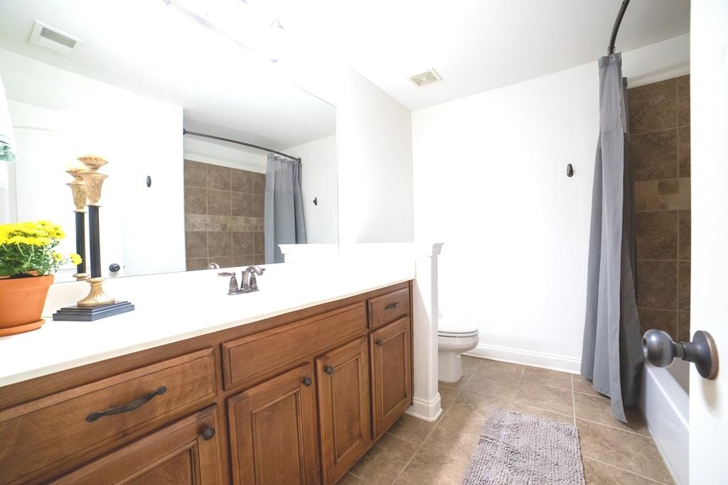 1296 Raindrop Dr Property Photo 18