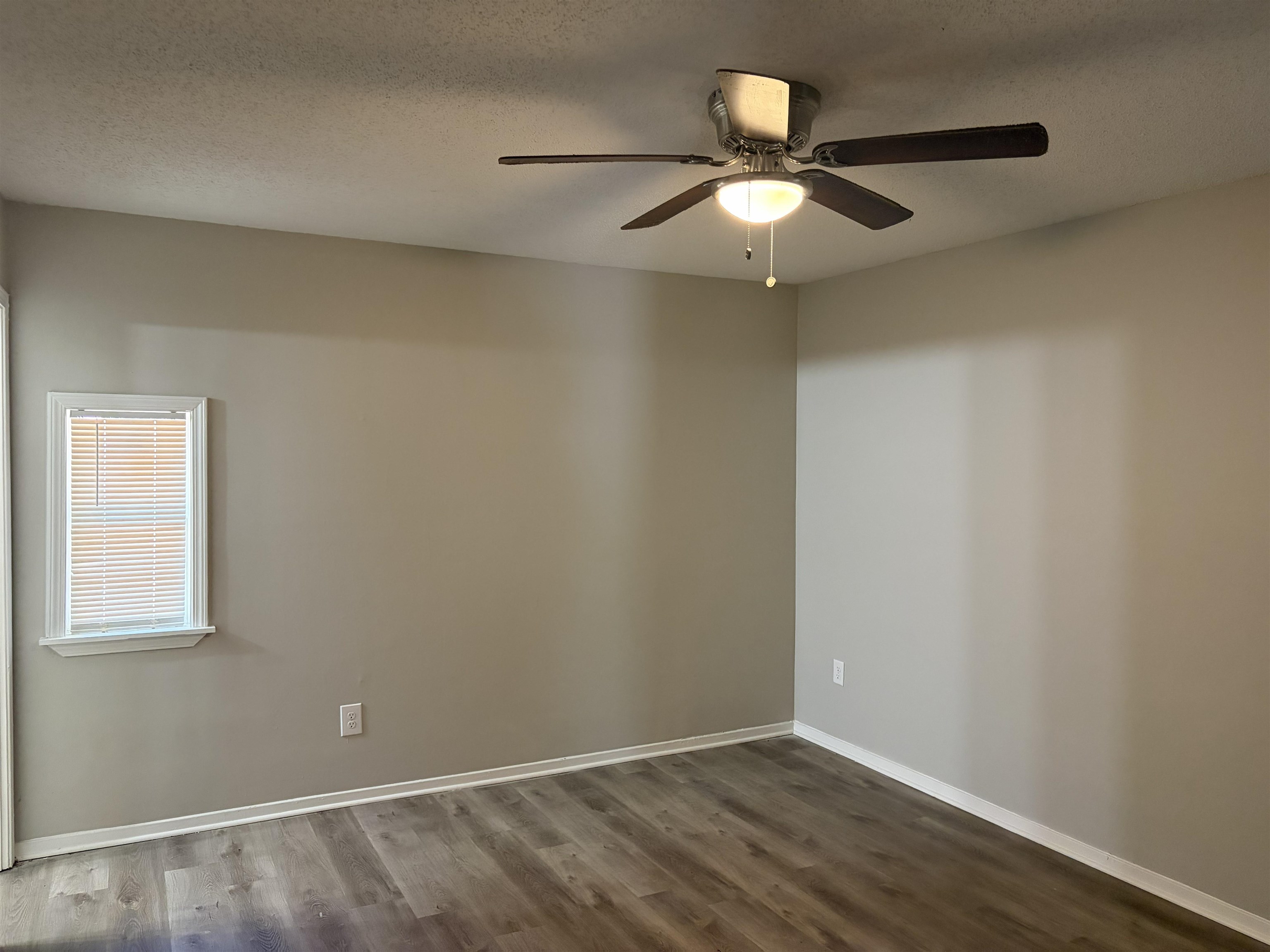 5688 Winter Tree Dr Property Photo 7