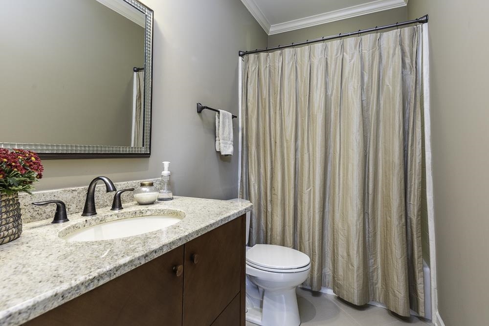 864 Harbor Crest Dr Property Photo 12