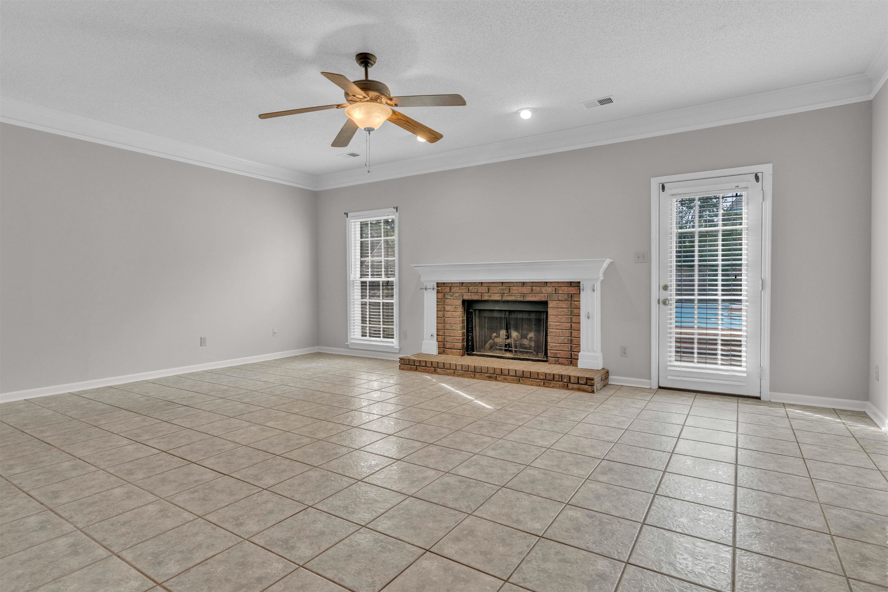 549 Tara Oaks Cv Property Photo 6
