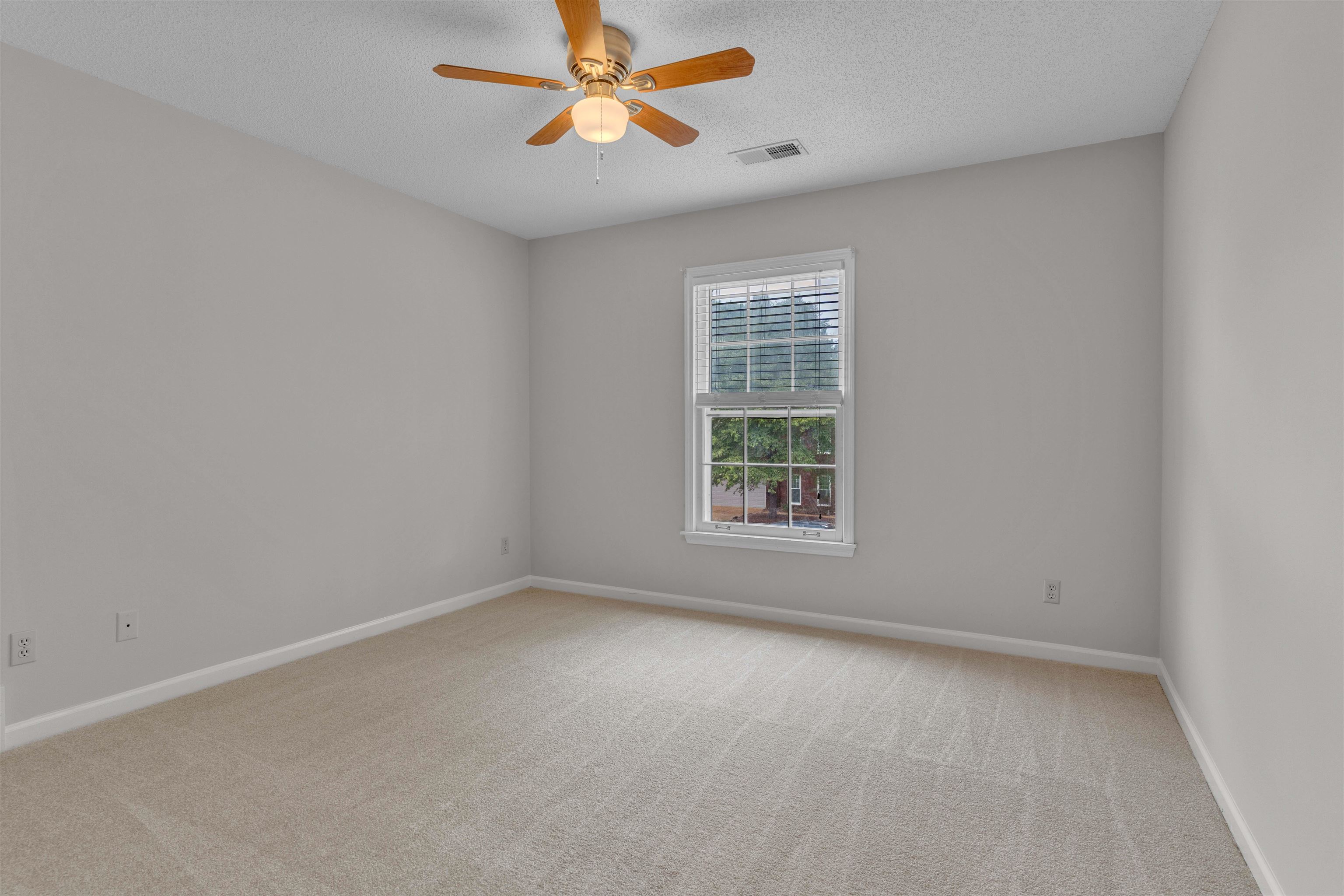 549 Tara Oaks Cv Property Photo 26