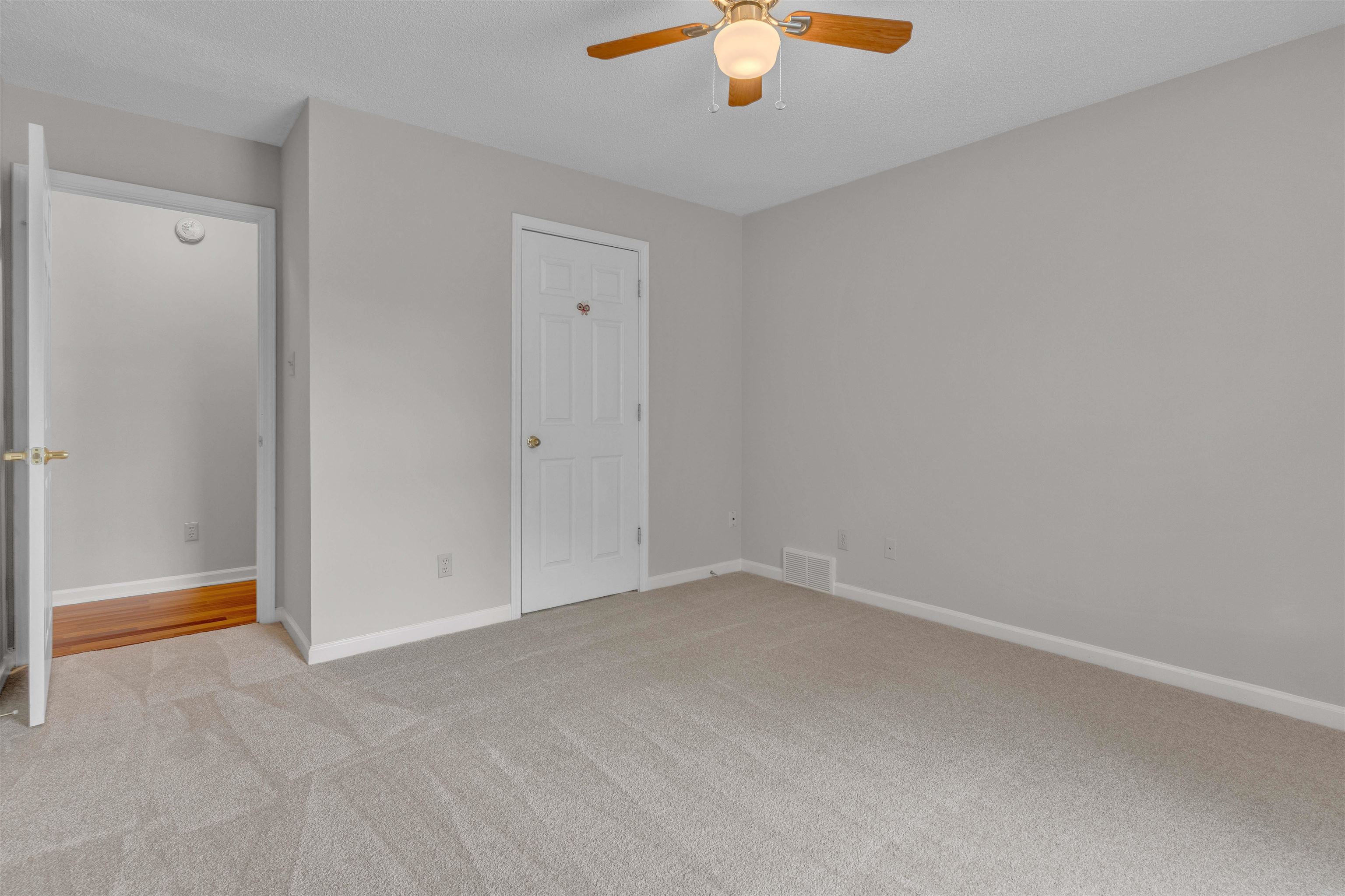 549 Tara Oaks Cv Property Photo 27