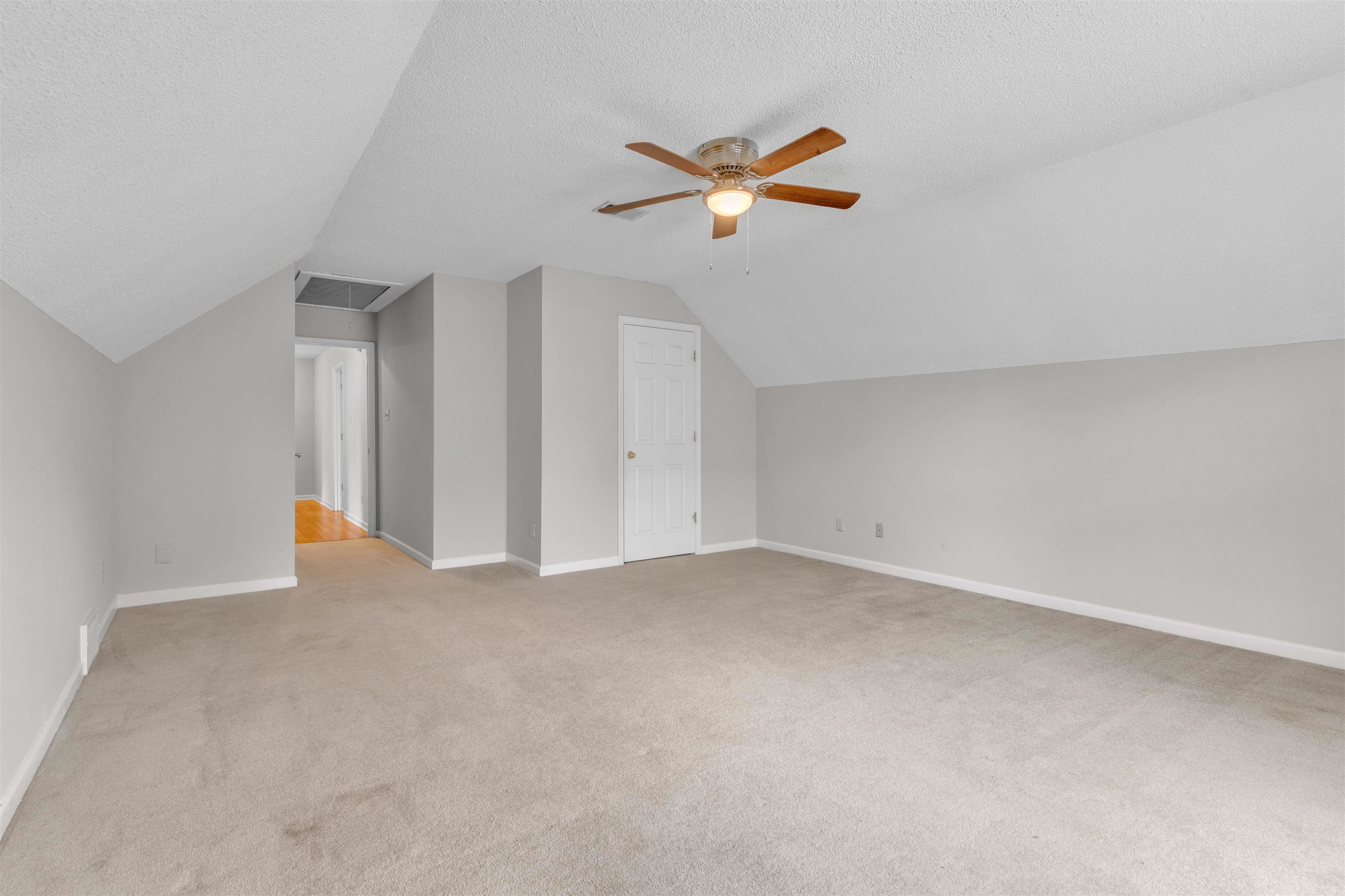 549 Tara Oaks Cv Property Photo 31