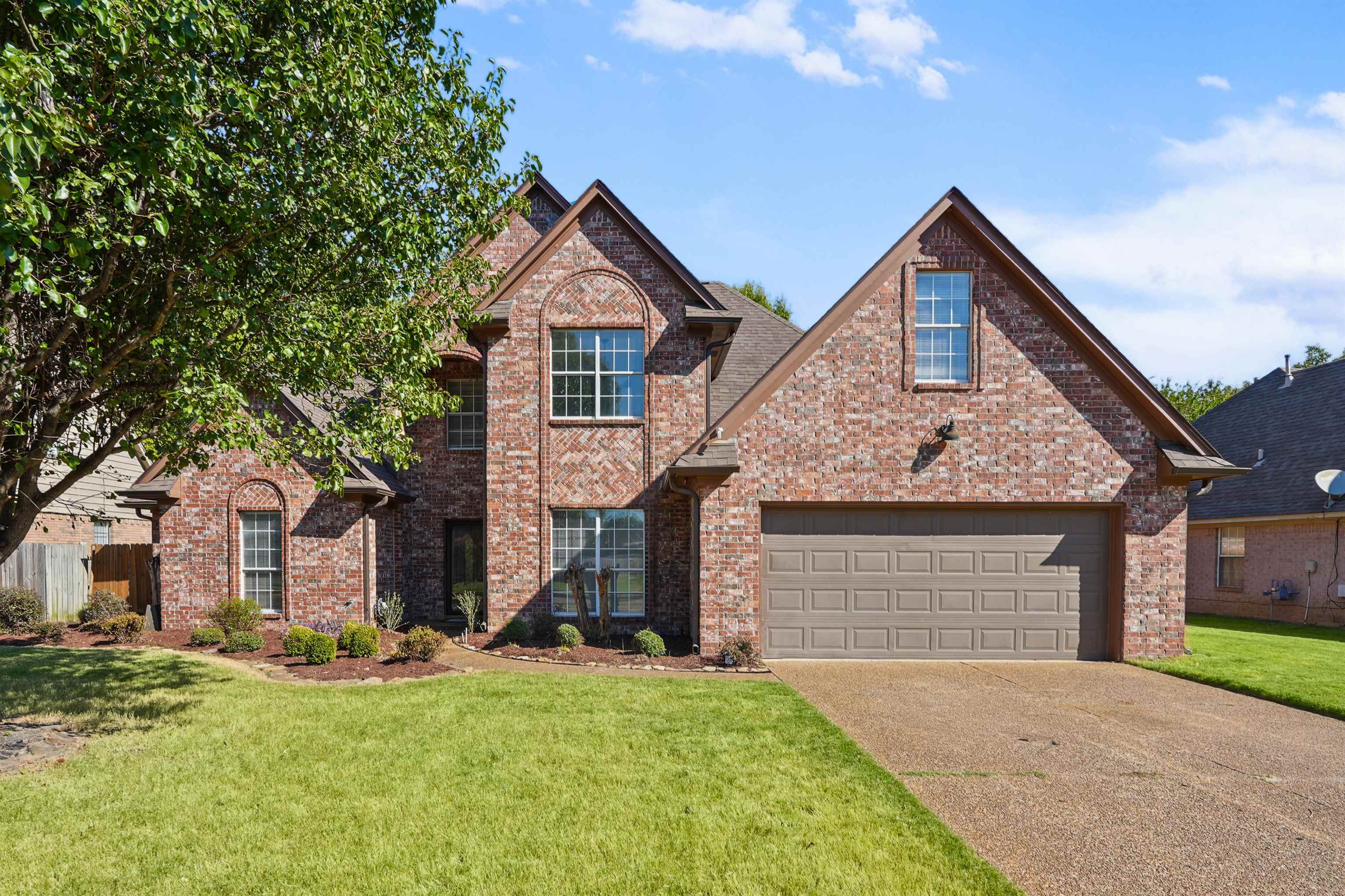 7212 Shady Oaks Dr Property Photo 1