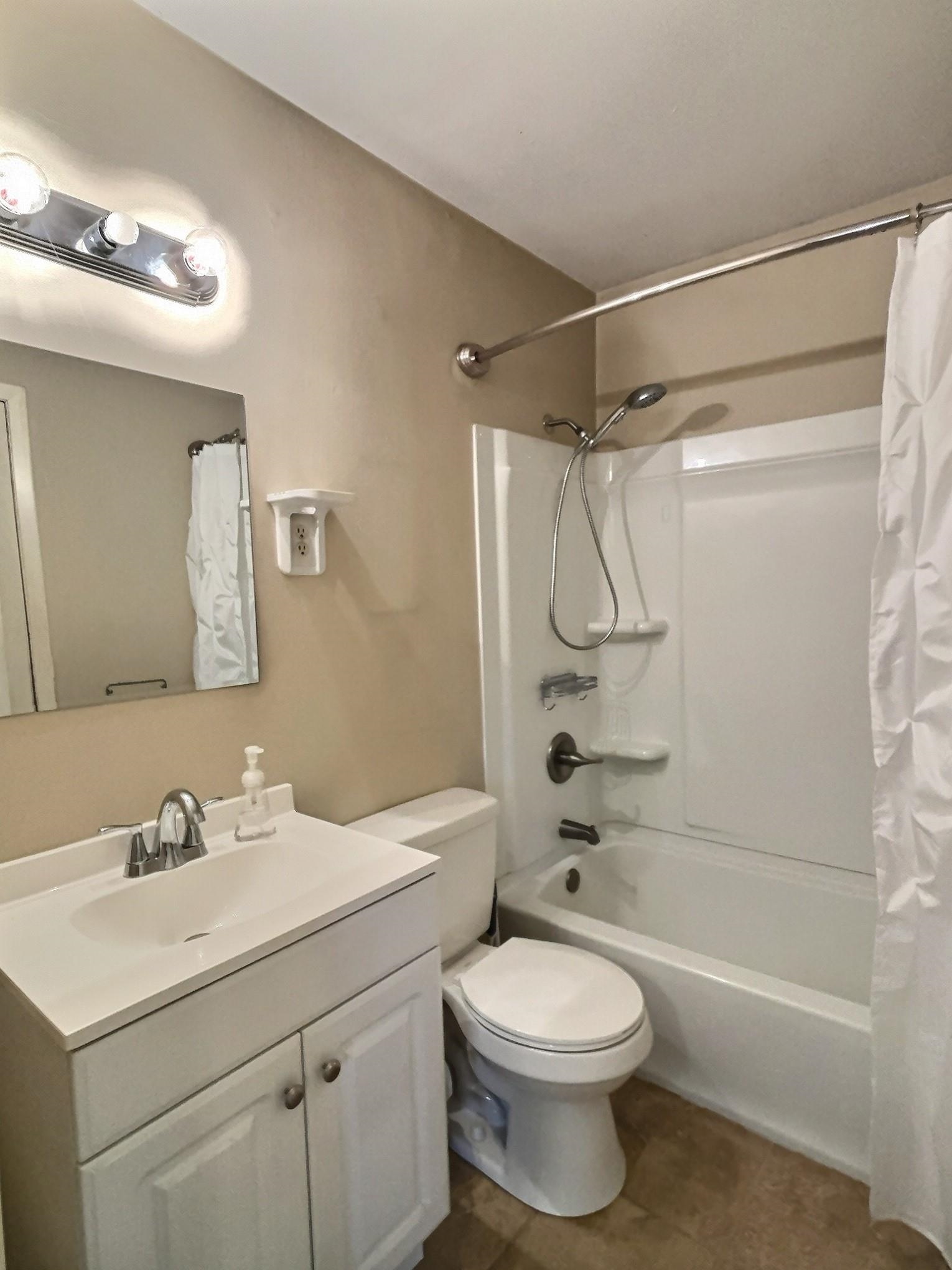534 S Center St Property Photo 18