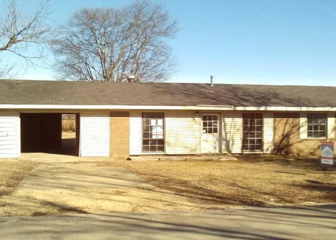 240 Jacob Dr Property Photo 2
