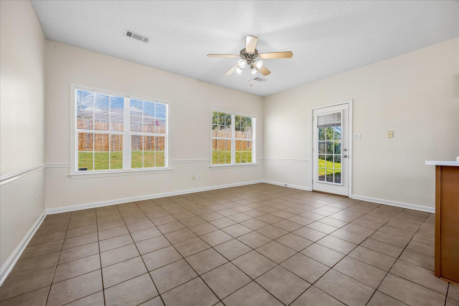 10204 Sutton Ridge Ln Property Photo 11