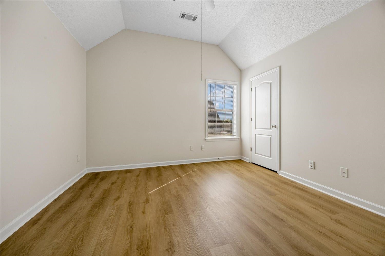 10204 Sutton Ridge Ln Property Photo 21