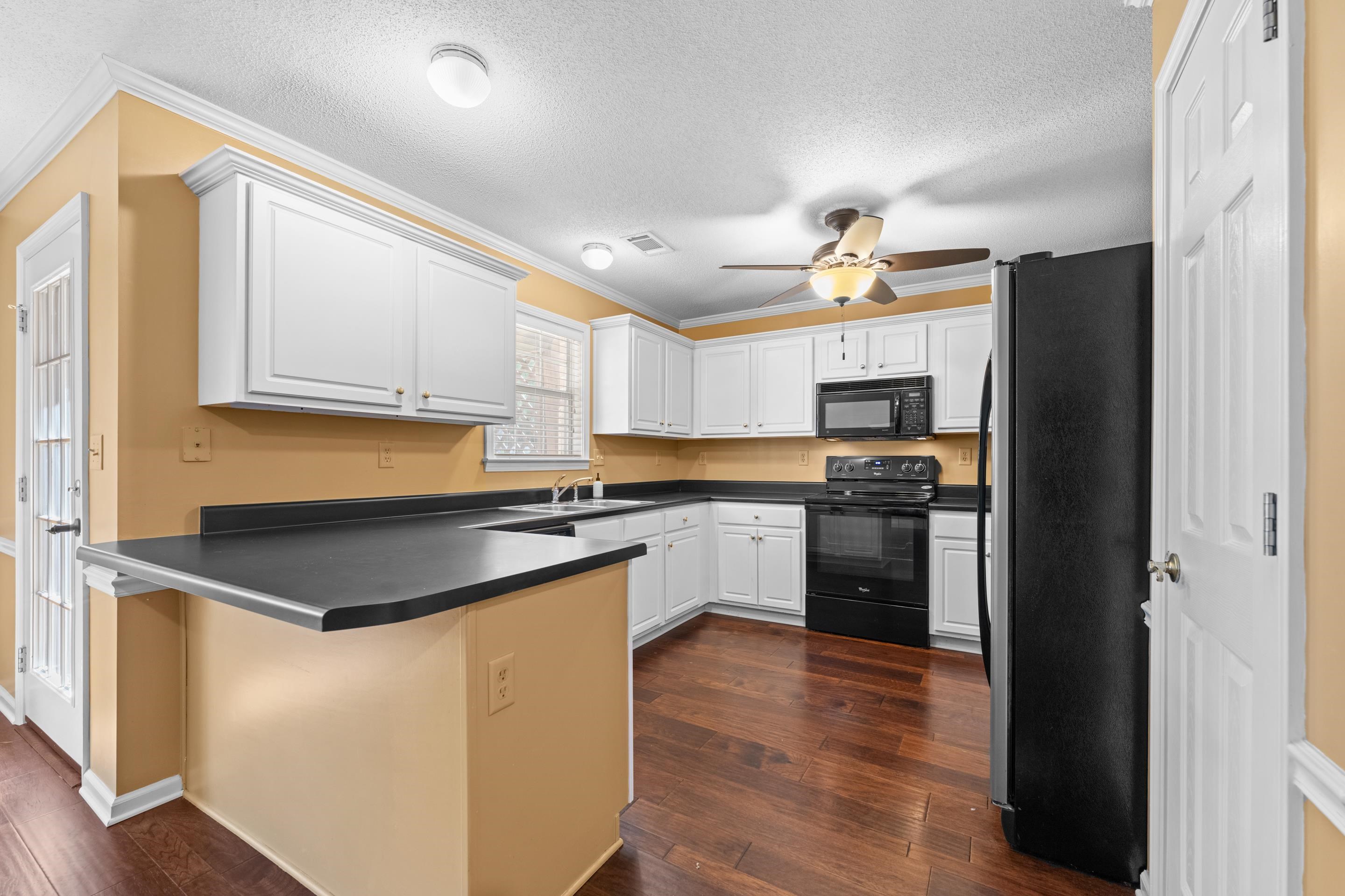 3814 Peachtree Cv Property Photo 10