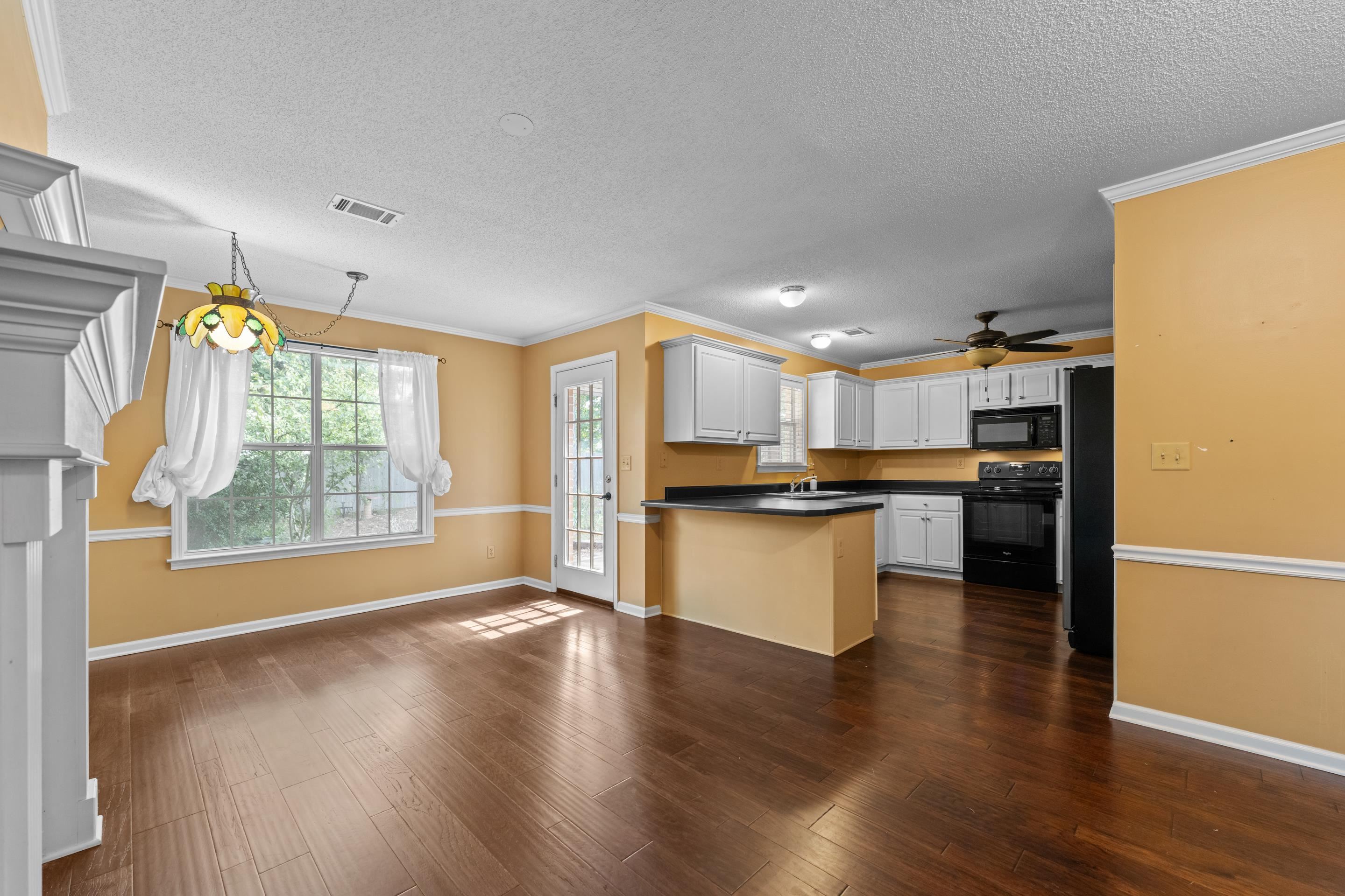 3814 Peachtree Cv Property Photo 16