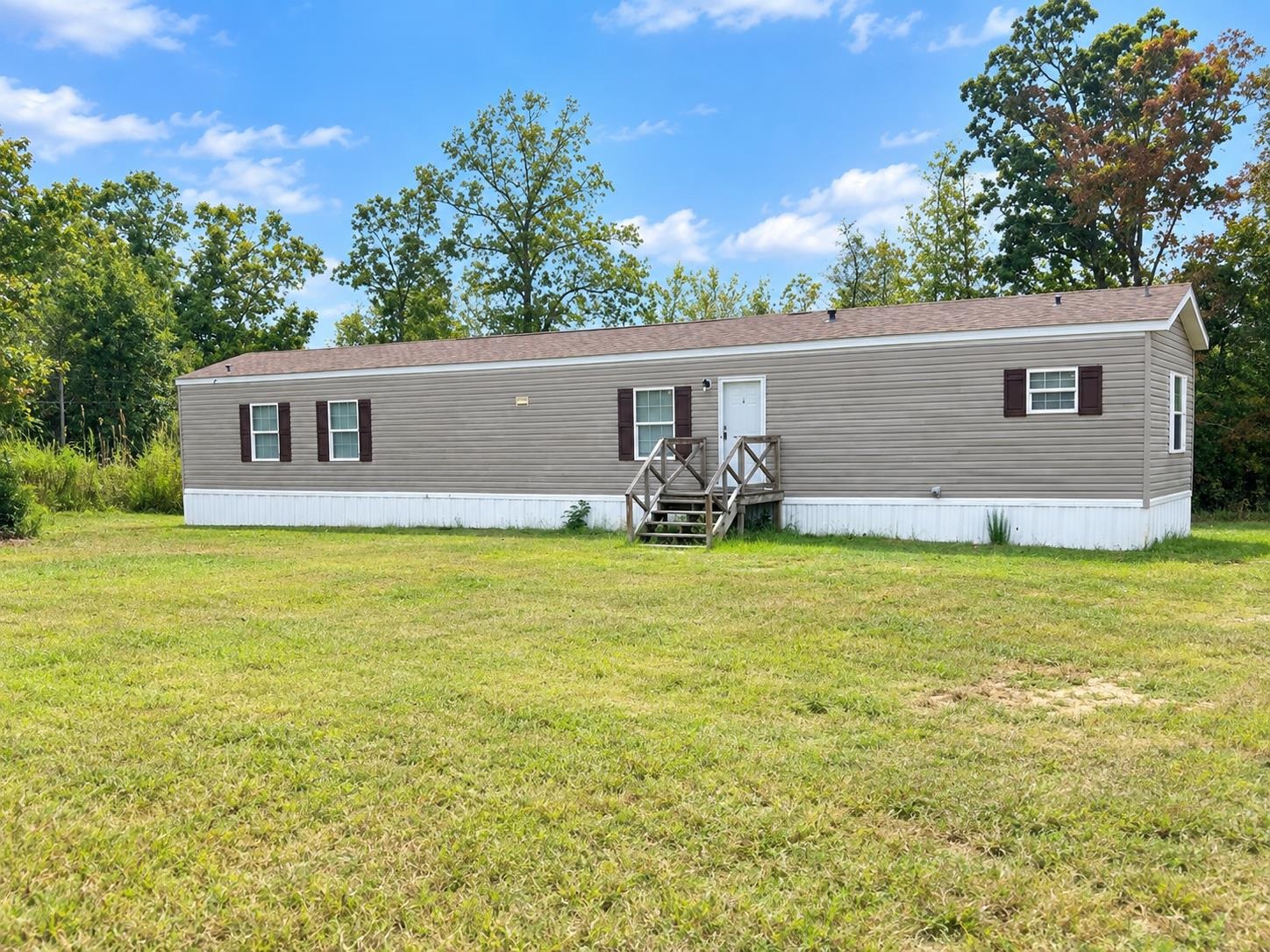 1045 Old Union Rd Property Photo 1