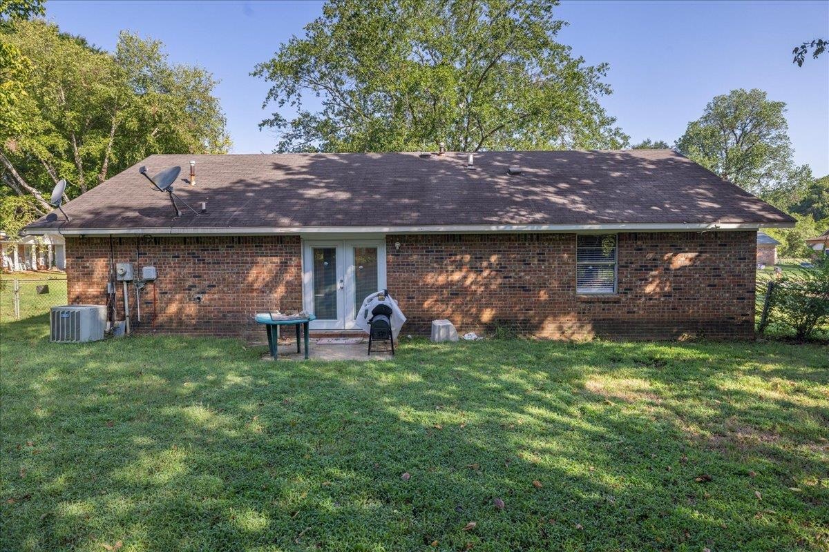 5161 Crestwood Cv Property Photo 2