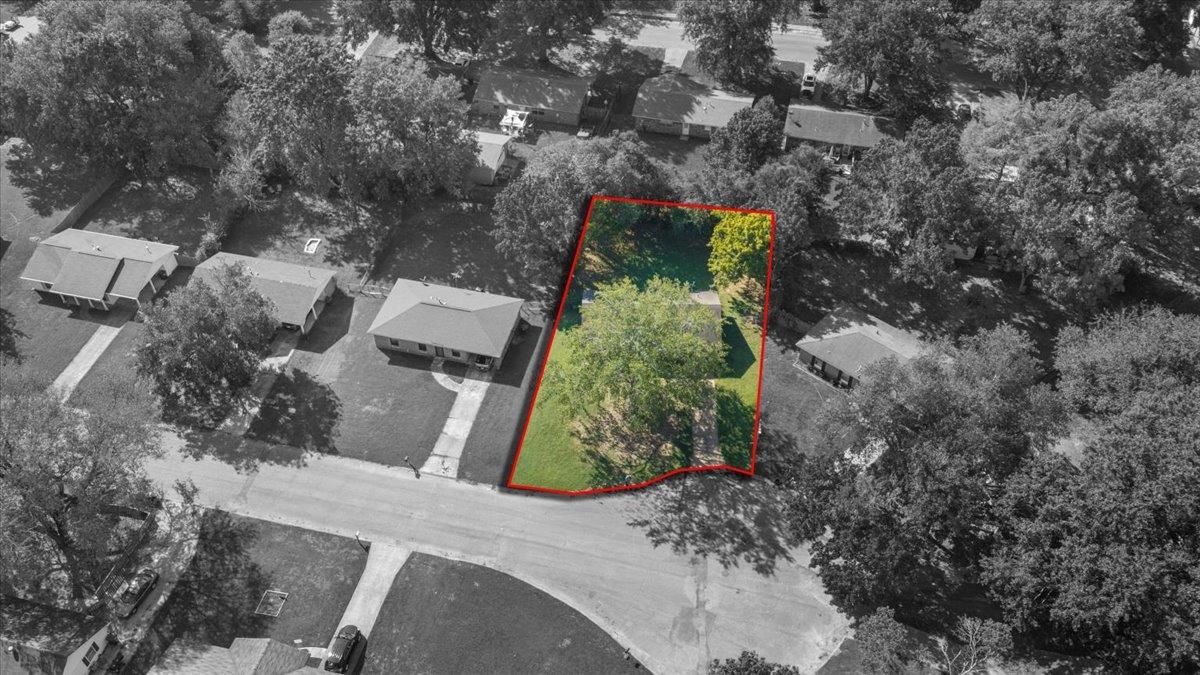 5161 Crestwood Cv Property Photo 3