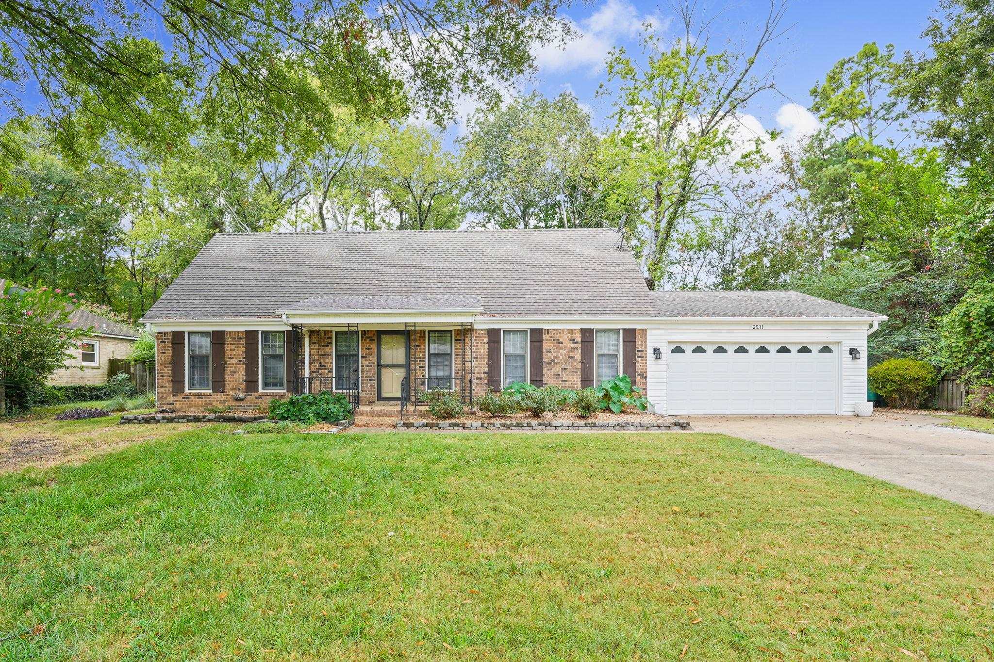 2531 Mimosa Tree Dr Property Photo 2