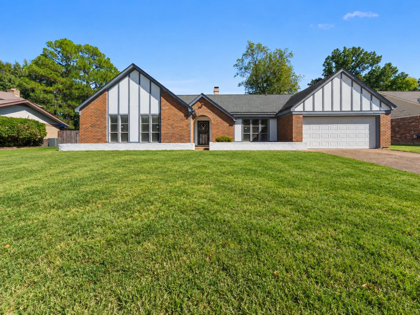 2764 Chiswood St Property Photo 1