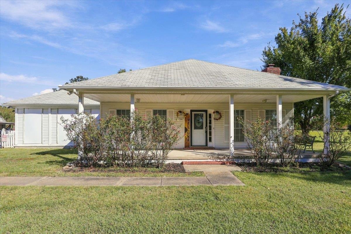 2750 Ward Rd Property Photo 1