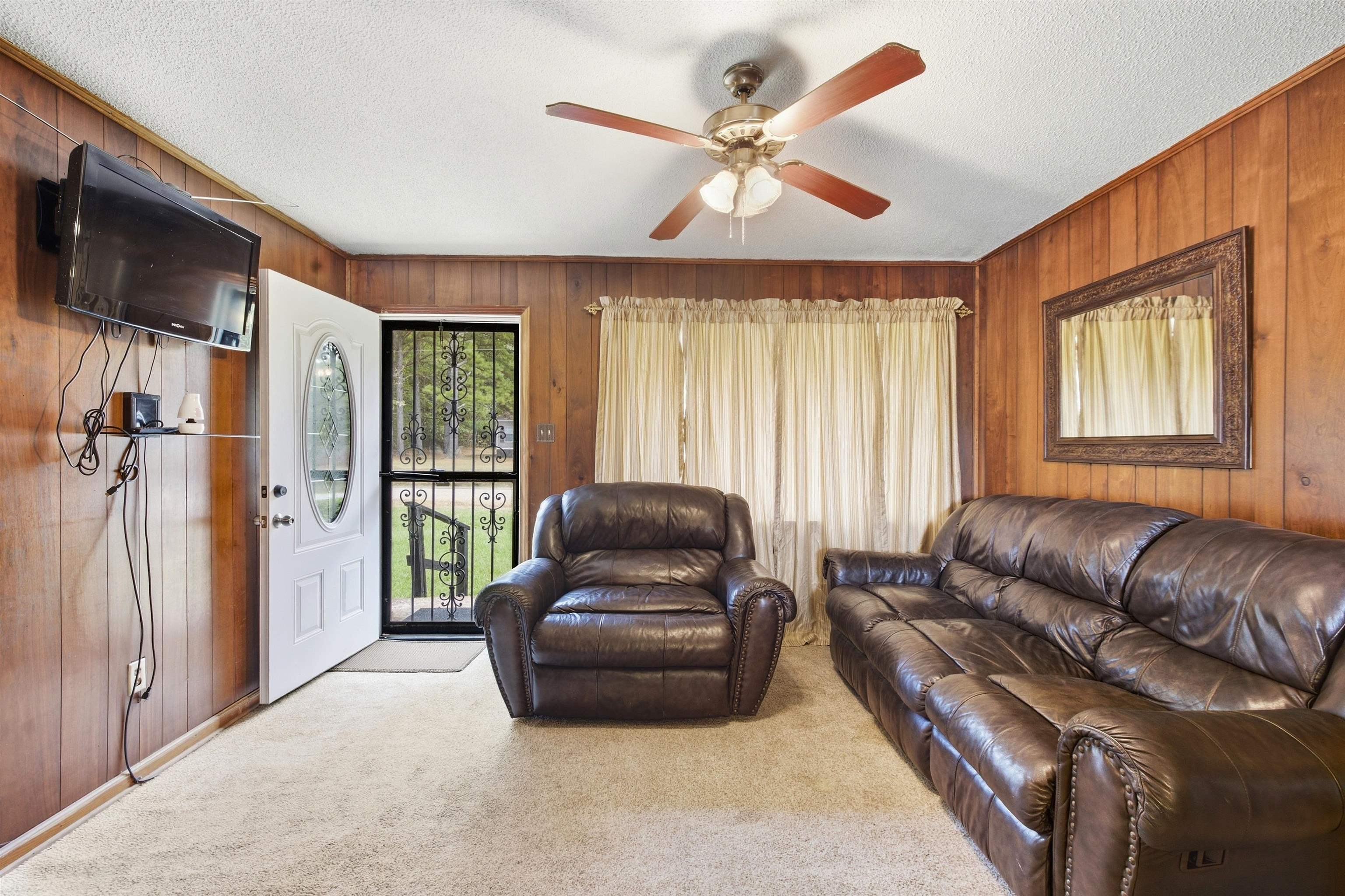 575 Bernard Rd Property Photo 9
