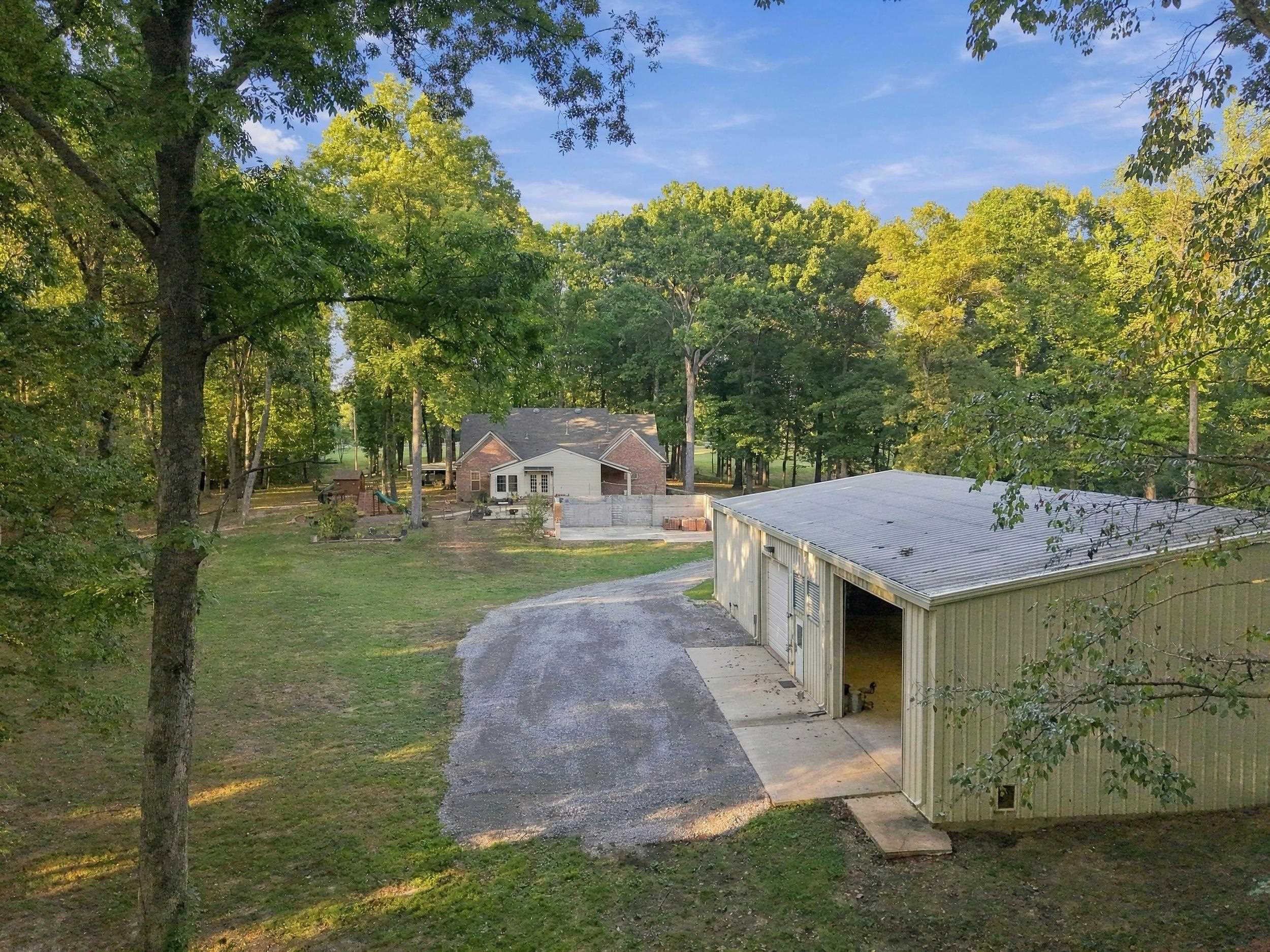 433 Perry Ln Property Photo 31